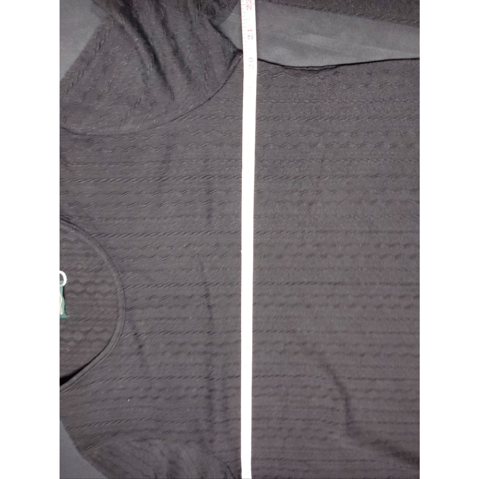 QWSTION Women’s Lightweight Textured Long-Sleeve Tee - Black Size L / US 10 / IT 46 - 4 Thumbnail