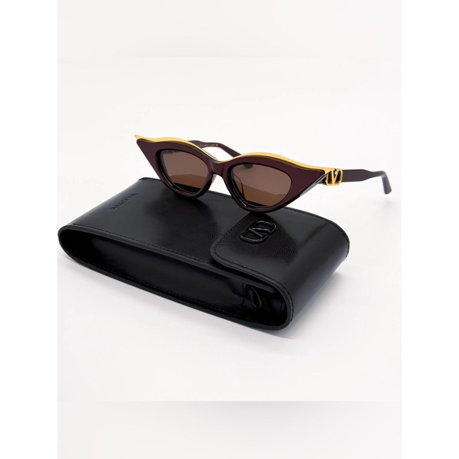 Valentino New Valentino VLS 114B Burgundy Cat-Eye Sunglasses Authentic Size ONE SIZE - 12 Thumbnail