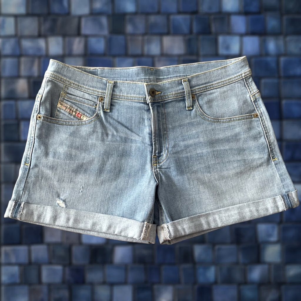Diesel Diesel Denim Rolled Cuffed Shorts Womens 33 Waist Blue Light Wash Denim USA Zip 5-Pocket Pockets Logo Button Regular Fit Short Size 24" / US 00 / IT 34 - 1 Thumbnail