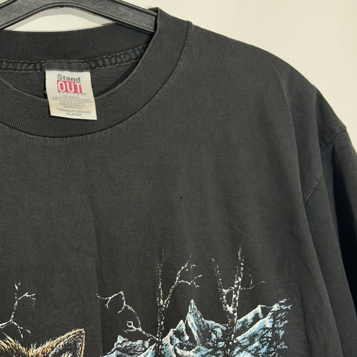 Band Tees Vintage Stand Out "Winter Wolves" Graphic Tee Size US XL / EU 56 / 4 - 4 Thumbnail