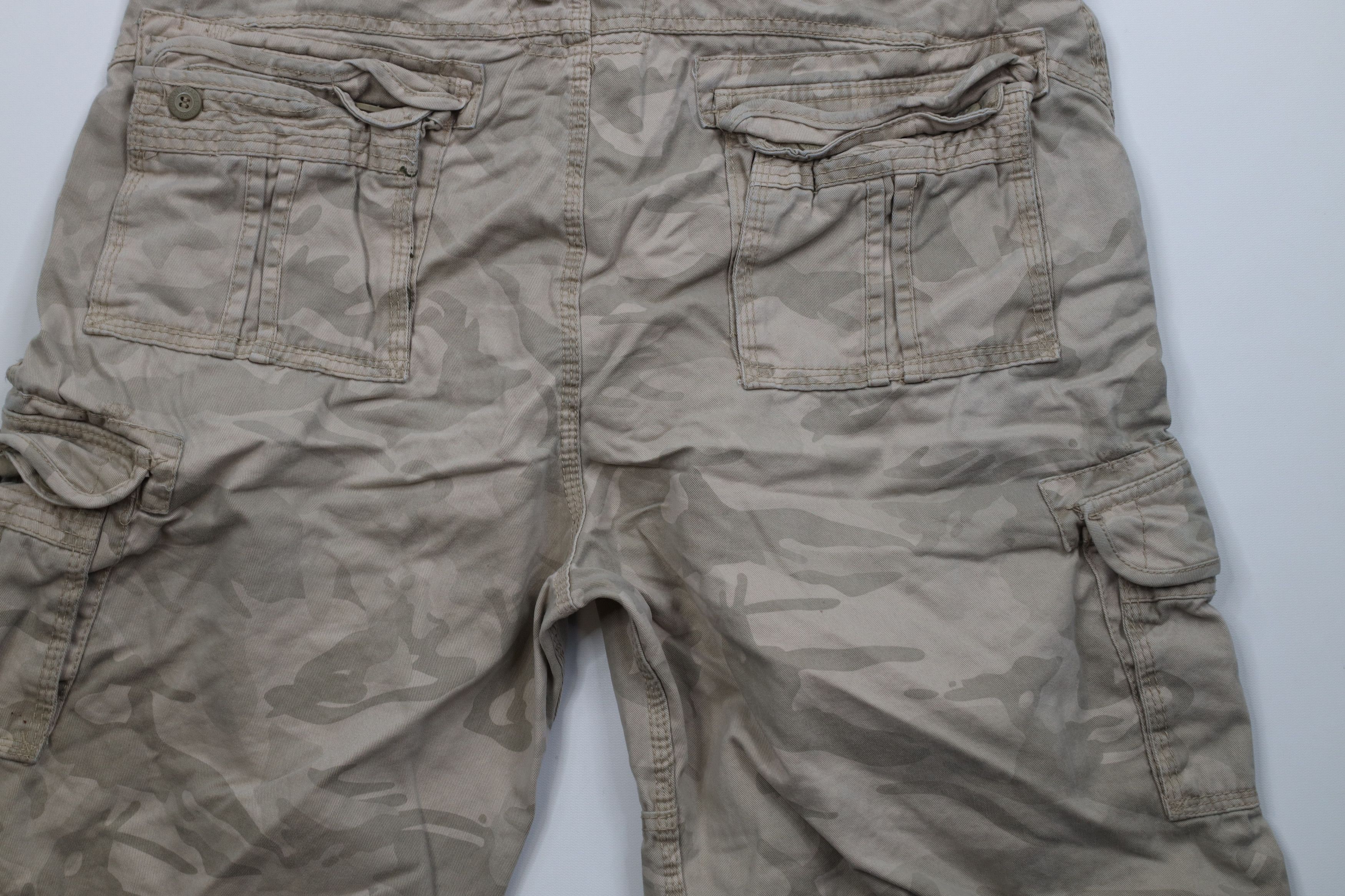 Vintage Vintage Y2K Streetwear Camouflage Cargo Shorts Cotton Size US 40 / EU 56 - 11 Thumbnail