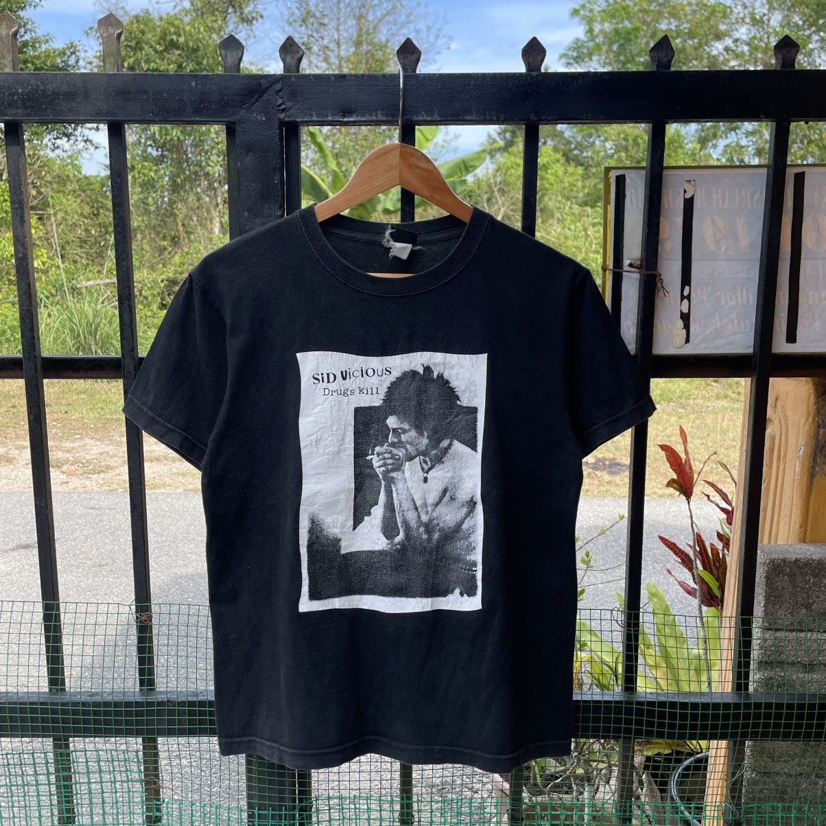 Band Tees 🔥Vintage Sid Vicious Drugs Kills OG Design Promo Music Tee Size US S / EU 44-46 / 1 - 1 Thumbnail