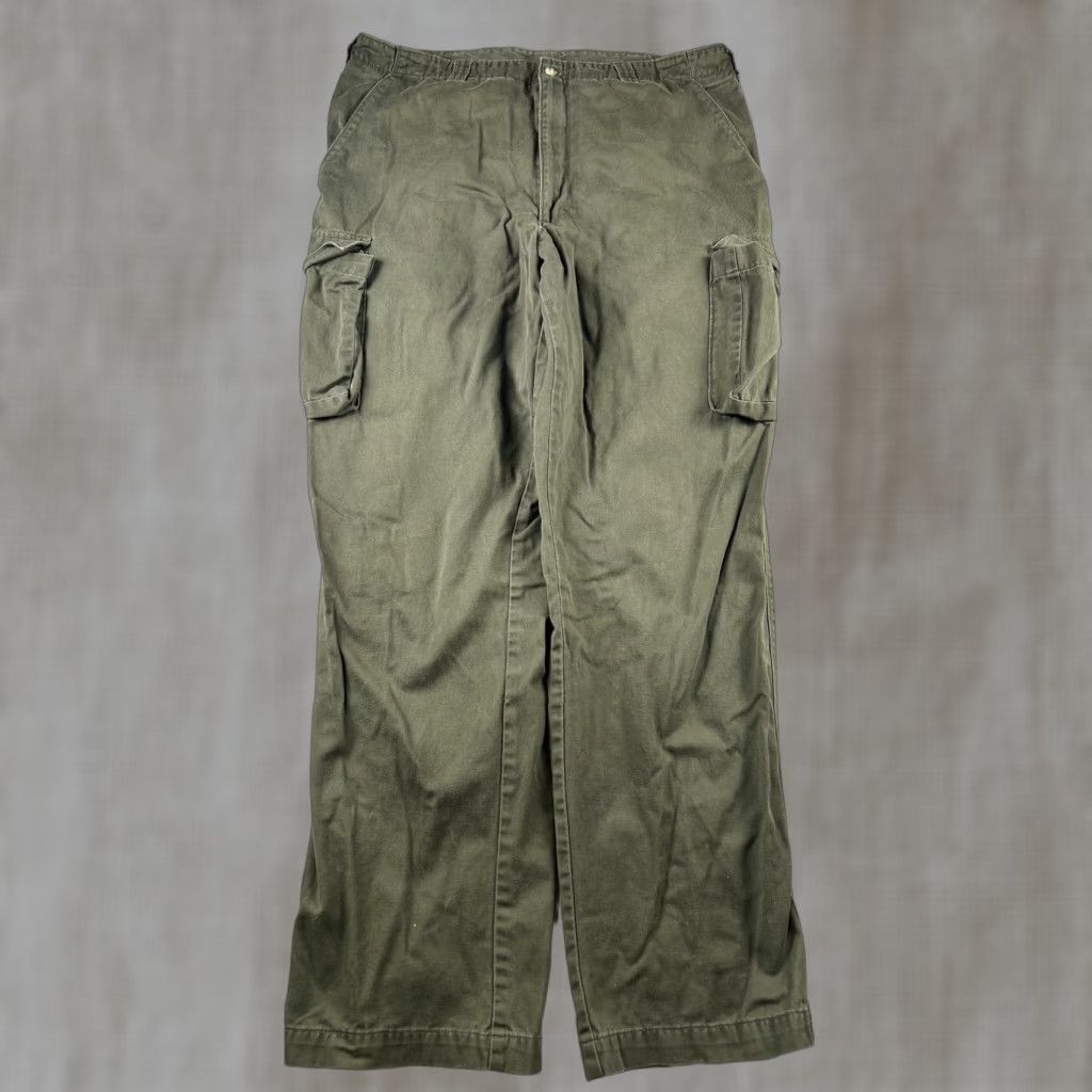 Vintage Woolrich Cargo Pants Mens 36X30 Green Cotton Utility Straight Leg Workwear Size US 36 / EU 52 - 1 Thumbnail