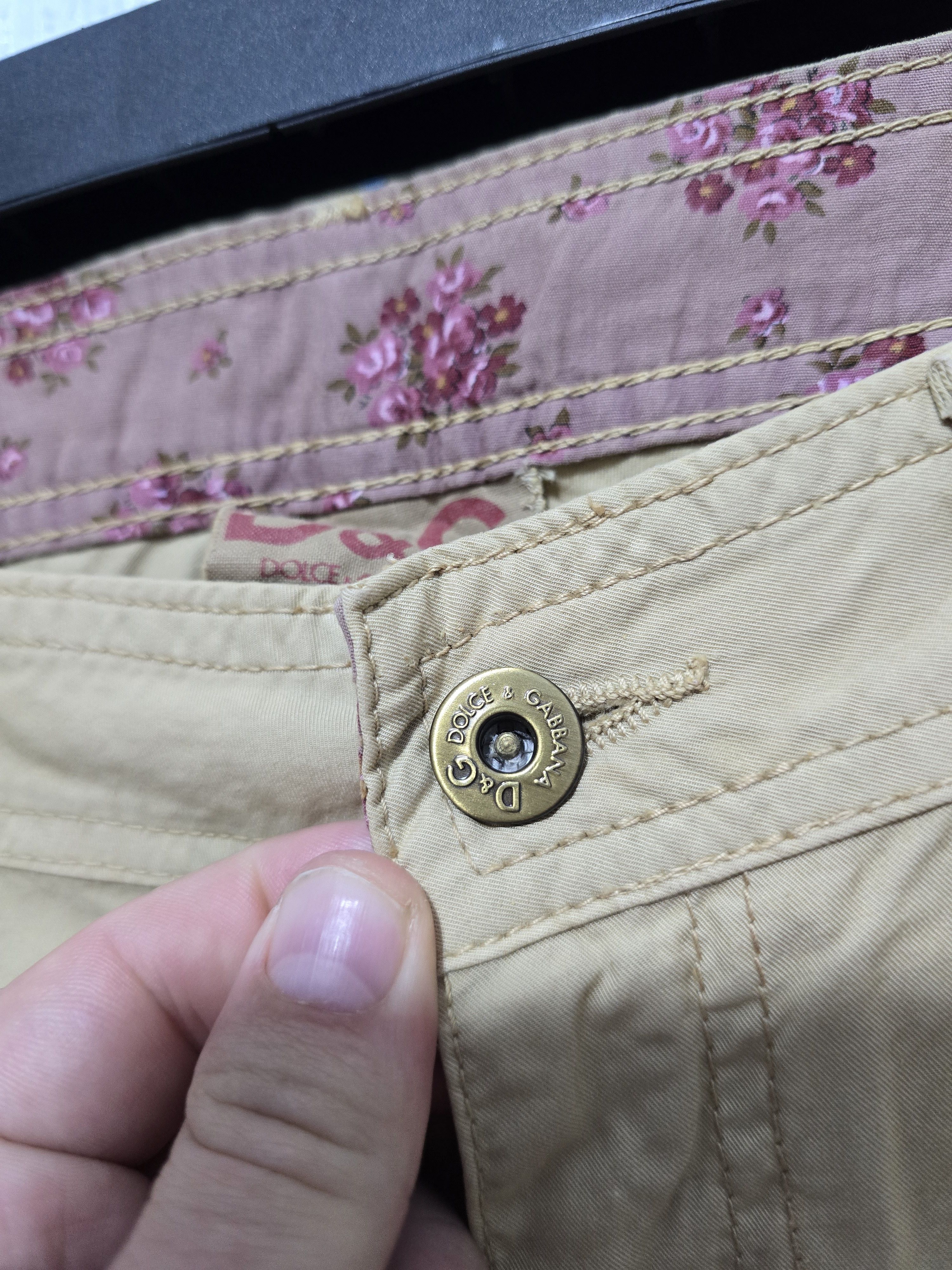 Dolce & Gabbana Vintage DOLCE & GABBANA Devotees Women’s W30 LIKE NEW Size 30" / US 8 / IT 44 - 6 Thumbnail