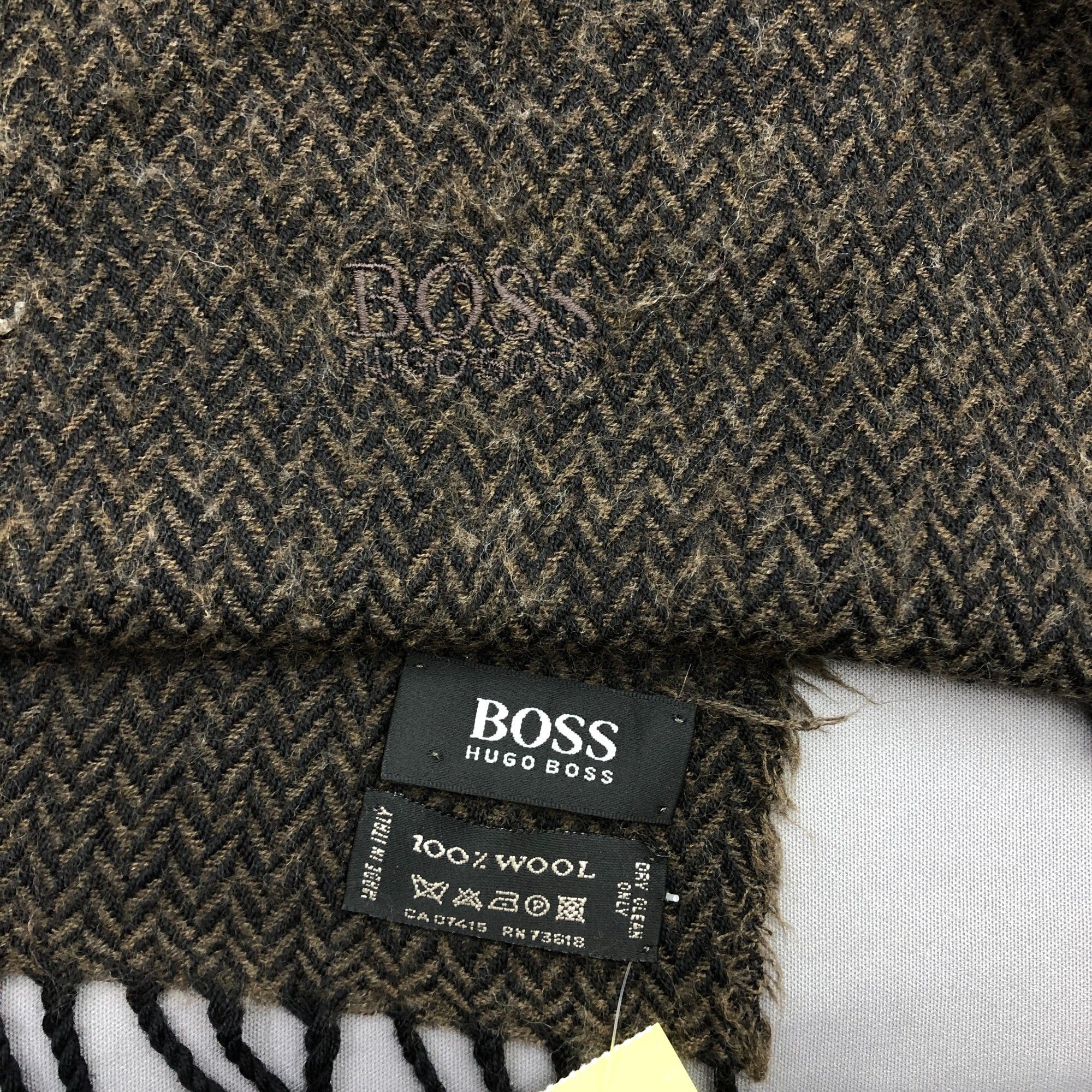 Hugo Boss Vintage Hugo Boss Scarf Muffler Wool Tweed Winter Scarves Size ONE SIZE - 6 Thumbnail