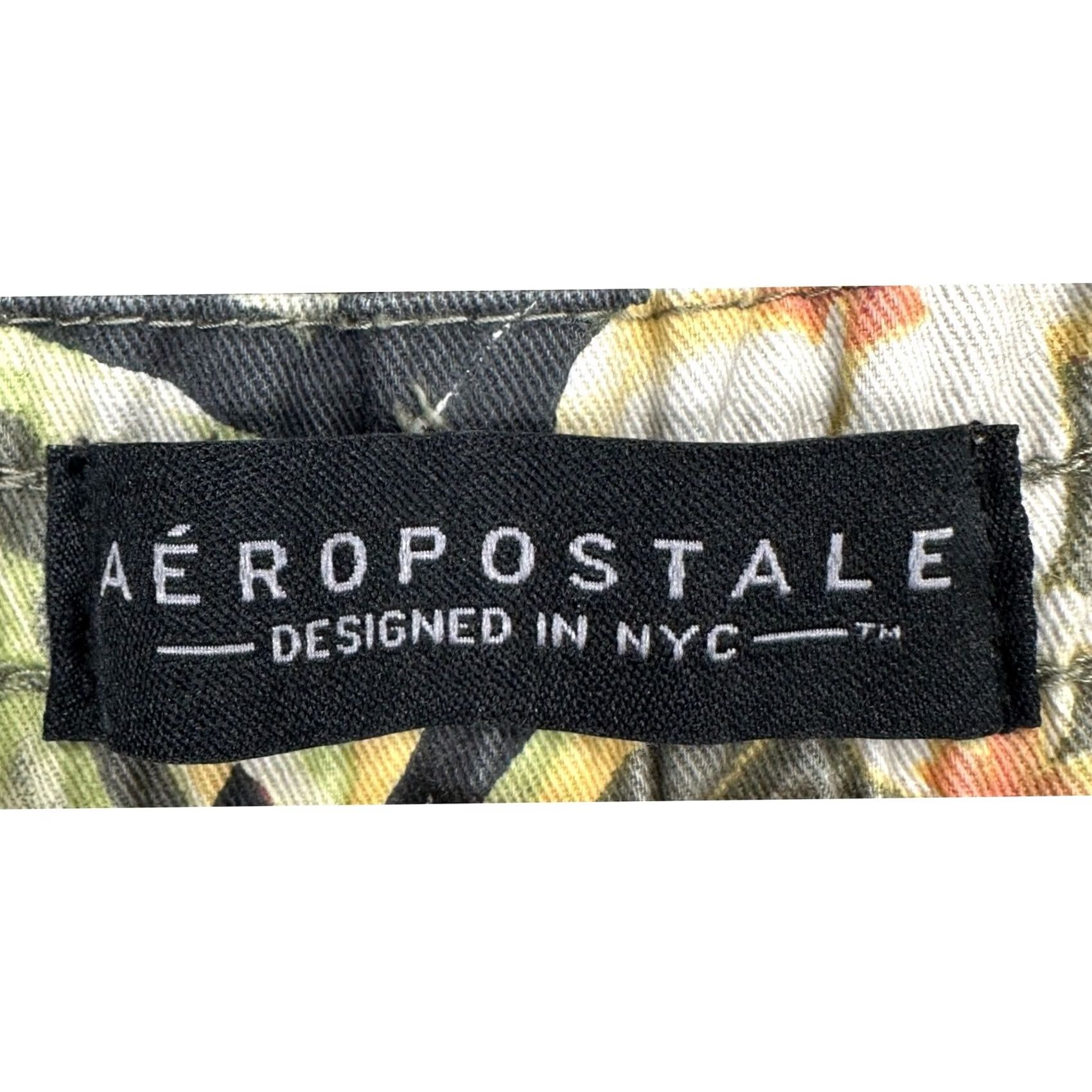 Aeropostale VINTAGE? No. Aeropostale Mens Jogger Shorts Green Floral Small N/A Size US 29 - 3 Thumbnail