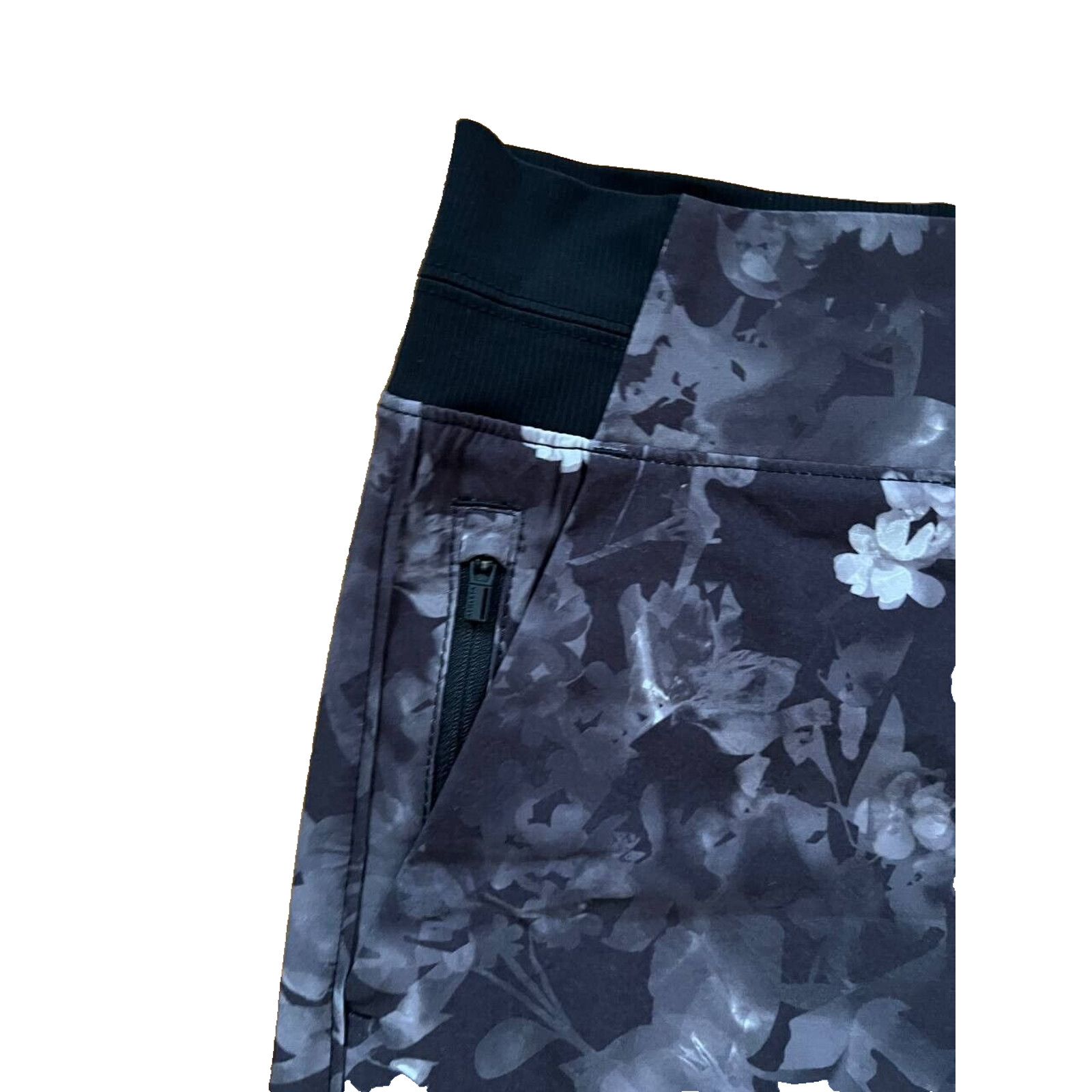Athleta Athleta Brooklyn Floral Black Printed Shorts 12 A000570 Size 34" / US 12 / IT 48 - 6 Thumbnail
