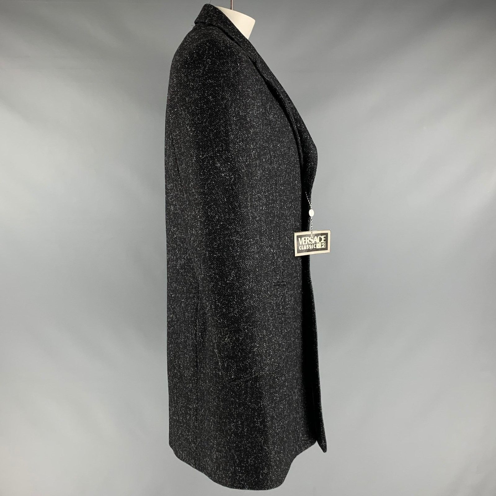 Versace VERSACE CLASSIC Size 44 Black Grey Heather Notch Lapel Coat Size US L / EU 52-54 / 3 - 3 Thumbnail