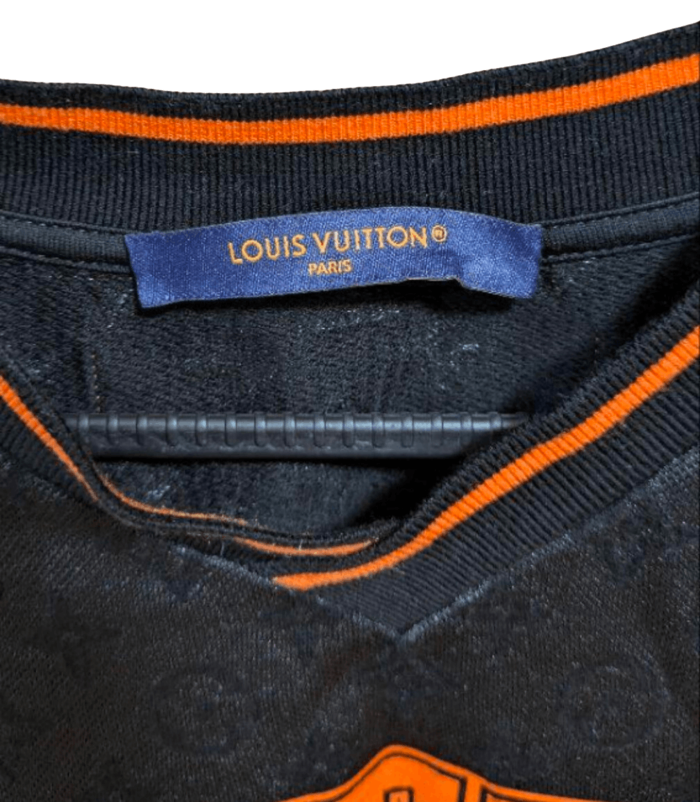 Louis Vuitton × Virgil Abloh Louis Vuitton 2023 Virgil Abloh Monogram Sporty V Neck Tee Size US XS / EU 42 / 0 - 9 Thumbnail