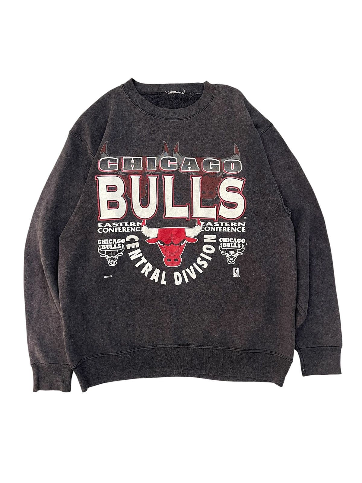 Vintage 90’s NBA Bulls Central Division Eastern Conference pullover Size US M / EU 48-50 / 2 - 1 Thumbnail