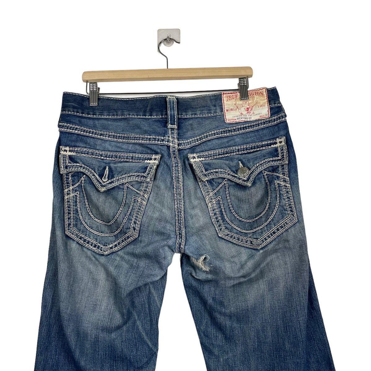 True Religion 💥TRUE RELIGION RICKY BIG DISTRESSED DENIM JEAN Size US 34 / EU 50 - 9 Thumbnail