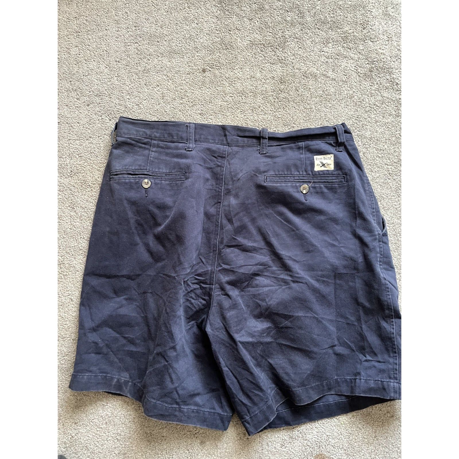 Eddie Bauer VINTAGE Eddie Bauer Classic Fit Shorts Mens Size 35 Navy Blue Pleated Zip Fly Casual Chino Cotton Regular 35 in Blue Cargo Pocket Pocketed Mens Size US 35 - 2 Thumbnail