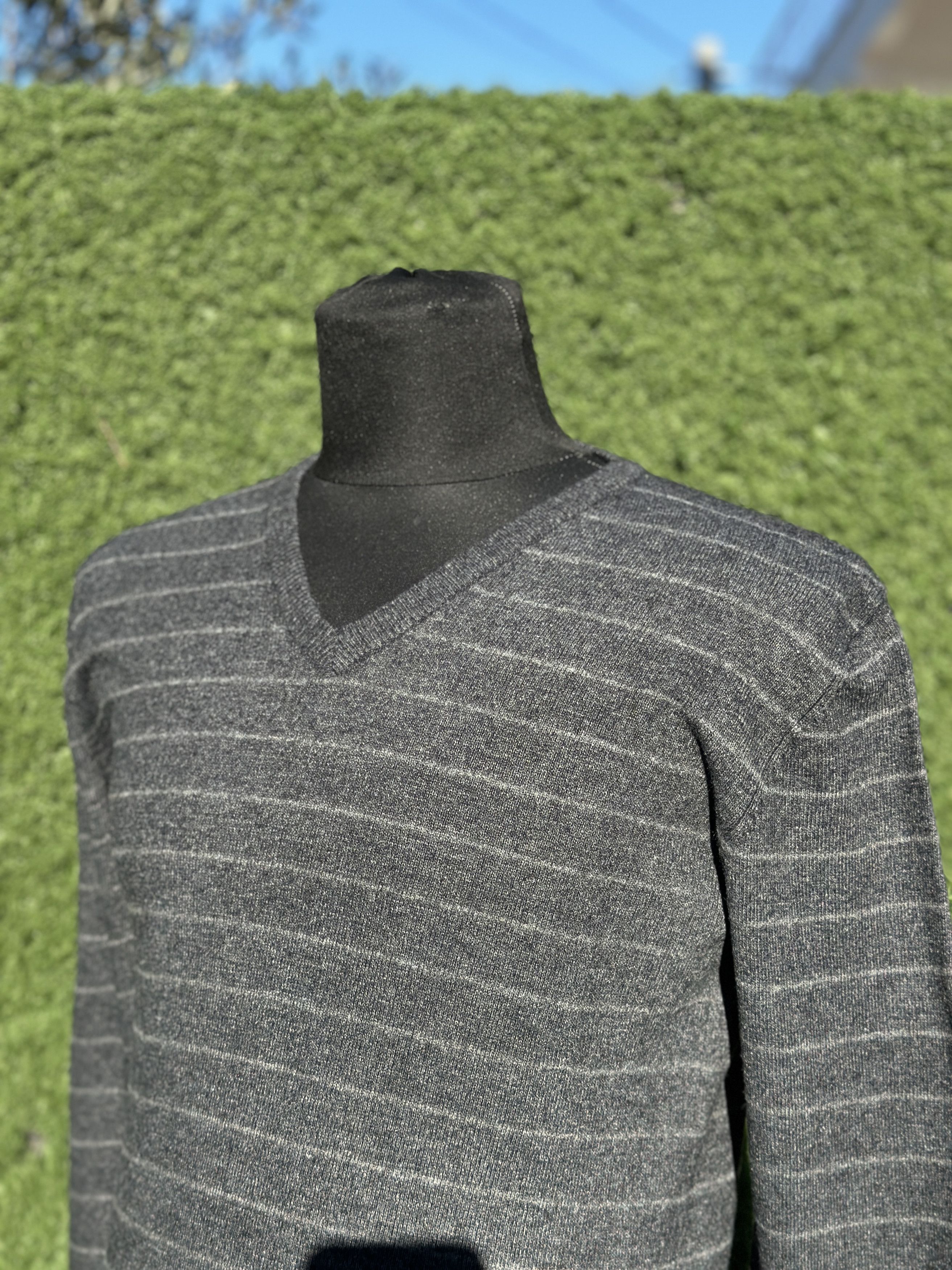 Prada Prada Wool Cashmere V Neck Striped Knit Sweater Size 46 S M Size US M / EU 48-50 / 2 - 9 Thumbnail