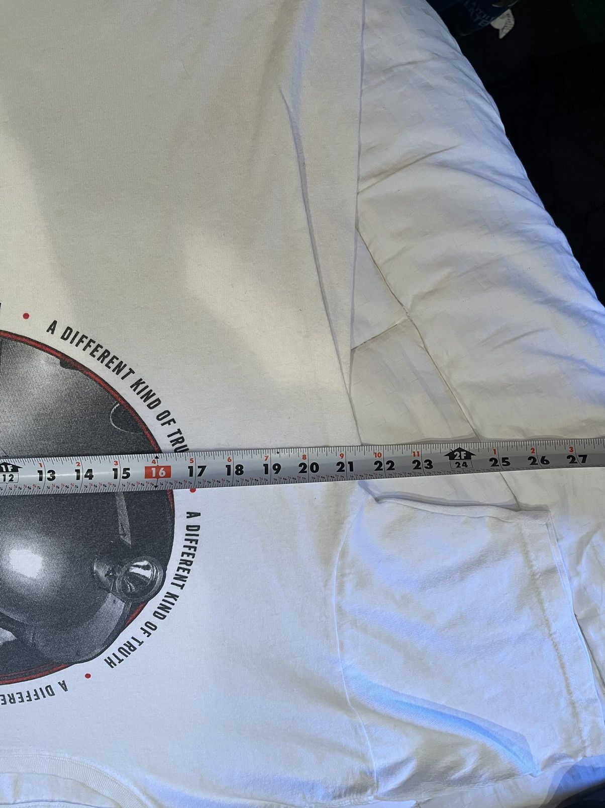 Band Tees 2011 Van Halen a different kind of truth band tshirt Size US L / EU 52-54 / 3 - 6 Thumbnail