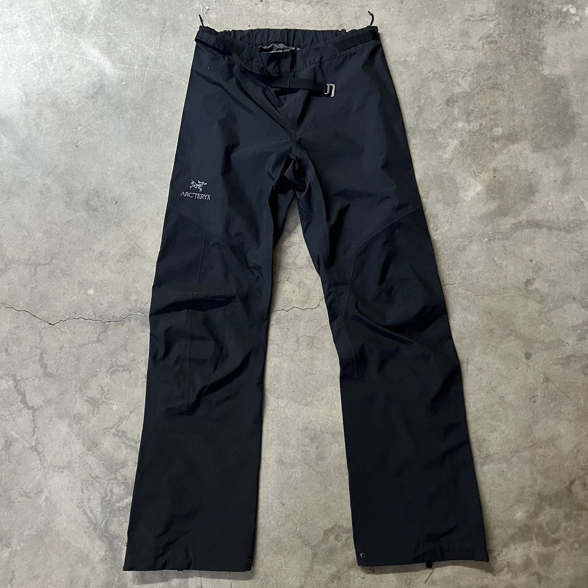 image of Arcteryx x Hypebeast Arc’Teryx Beta Sl Gore-Tex Women’S Pants in Black, Women's (Size 30)