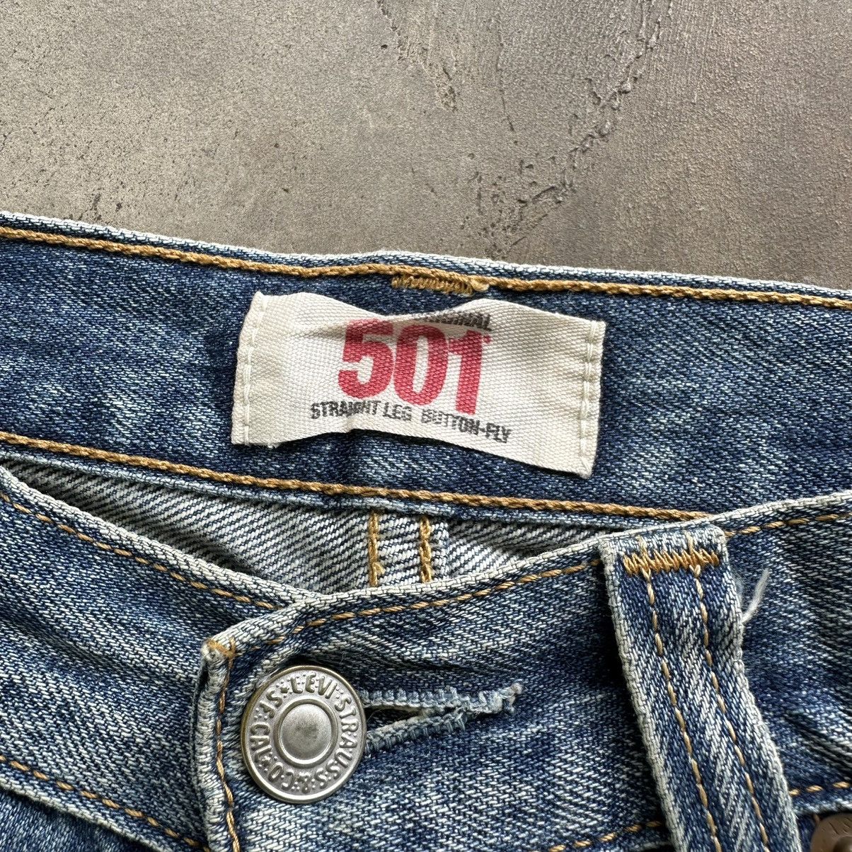 Japanese Brand Vintage Levi’s 501 Distressed Faded Denim Jean Pant Size US 30 / EU 46 - 4 Thumbnail
