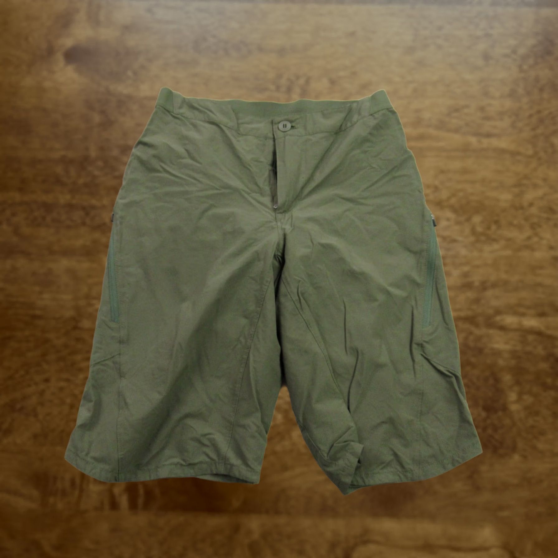 Patagonia Patagonia Shorts Mens 30 Green Cargo Casual Lightweight Pockets Outdoors Size US 30 / EU 46 - 1 Thumbnail