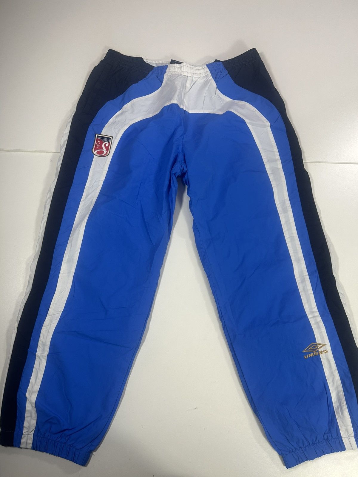 Umbro Rare Large mens Umbro Supreme full shell type track suit Size US L / EU 52-54 / 3 - 10 Thumbnail