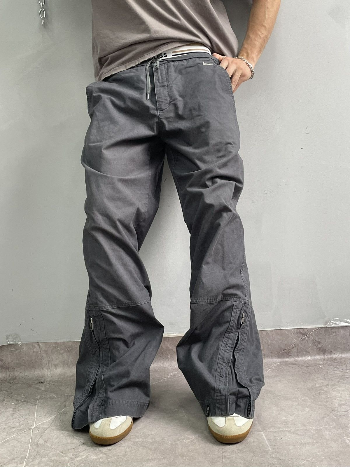 Nike Nike japanese y2k zipper archival drill pants cargo Size US 34 / EU 50 - 1 Thumbnail
