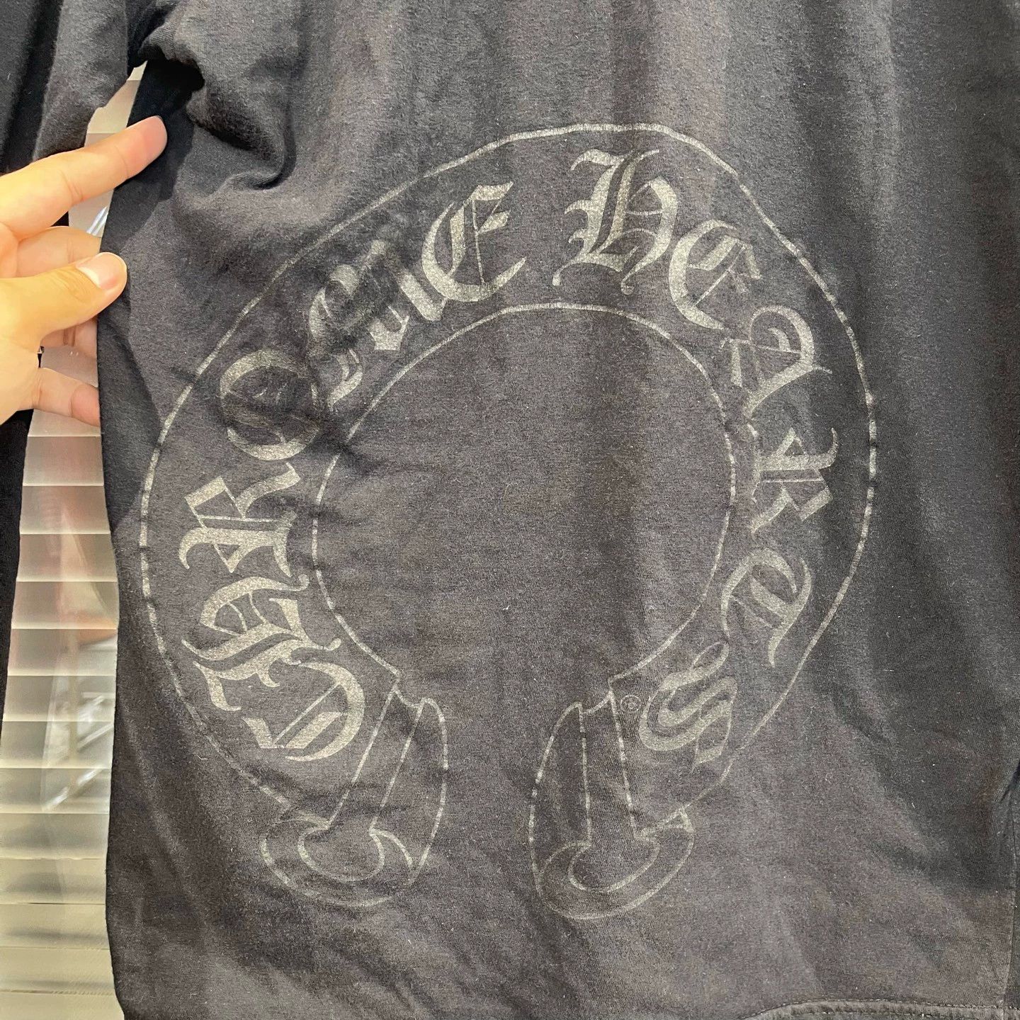 Chrome Hearts Chrome Hearts Black and Pink Horseshoe Scroll Long Sleeve S Size US S / EU 44-46 / 1 - 7 Thumbnail