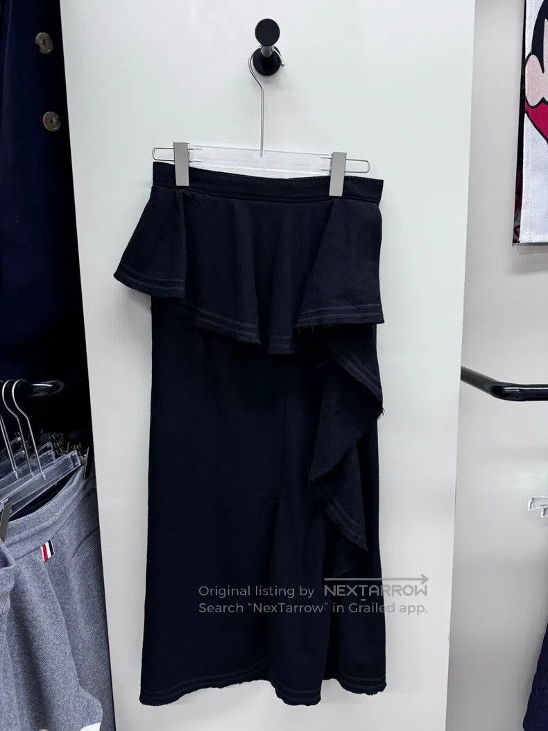 Givenchy Givenchy Size38 Opening Show Style Black Ruffled Hem Wool B Size L / US 10 / IT 46 - 2 Thumbnail