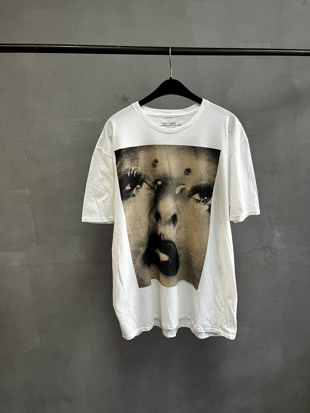 Band Tees Vintage Lady Gaga Tour Big Logo Face Tee Size US XL / EU 56 / 4 - 2 Thumbnail