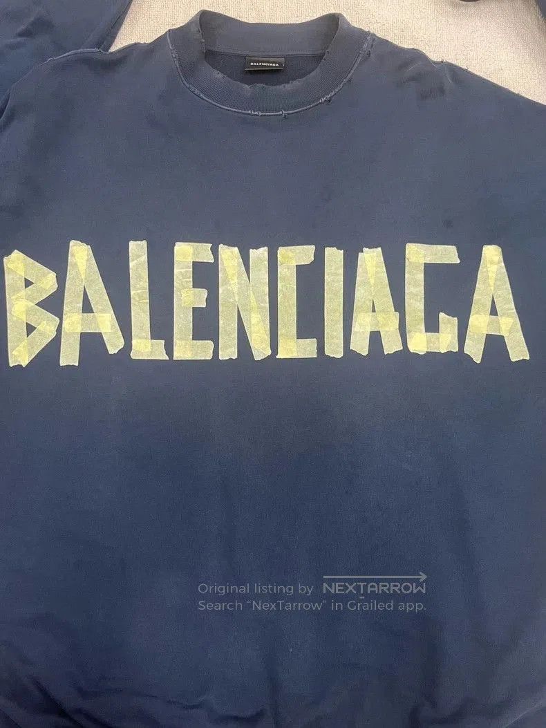 Balenciaga Balenciaga Distressed Logo Crewneck Sweatshirt. Size US M / EU 48-50 / 2 - 5 Thumbnail