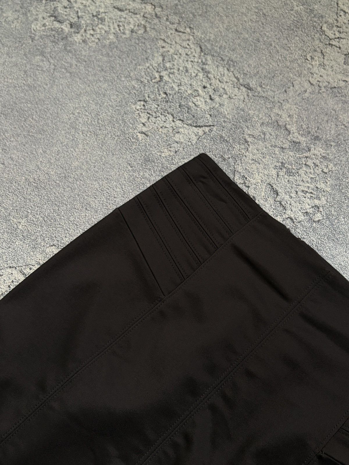 Gucci **2003 Gucci Tom Ford Archive Black Pencil Skirt IT 40** Size 27" / US 4 / IT 40 - 14 Thumbnail