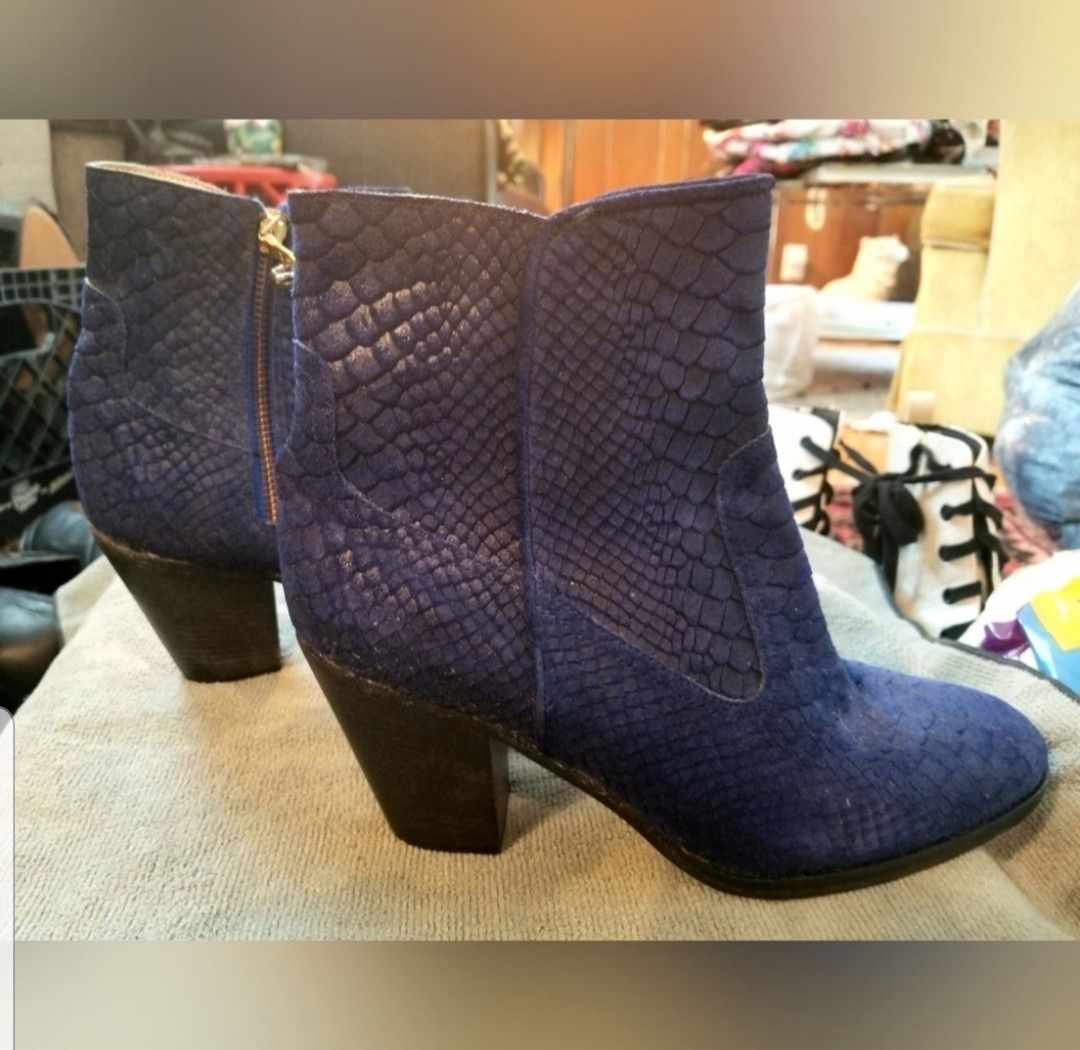 Modern Vice blue suede shoes