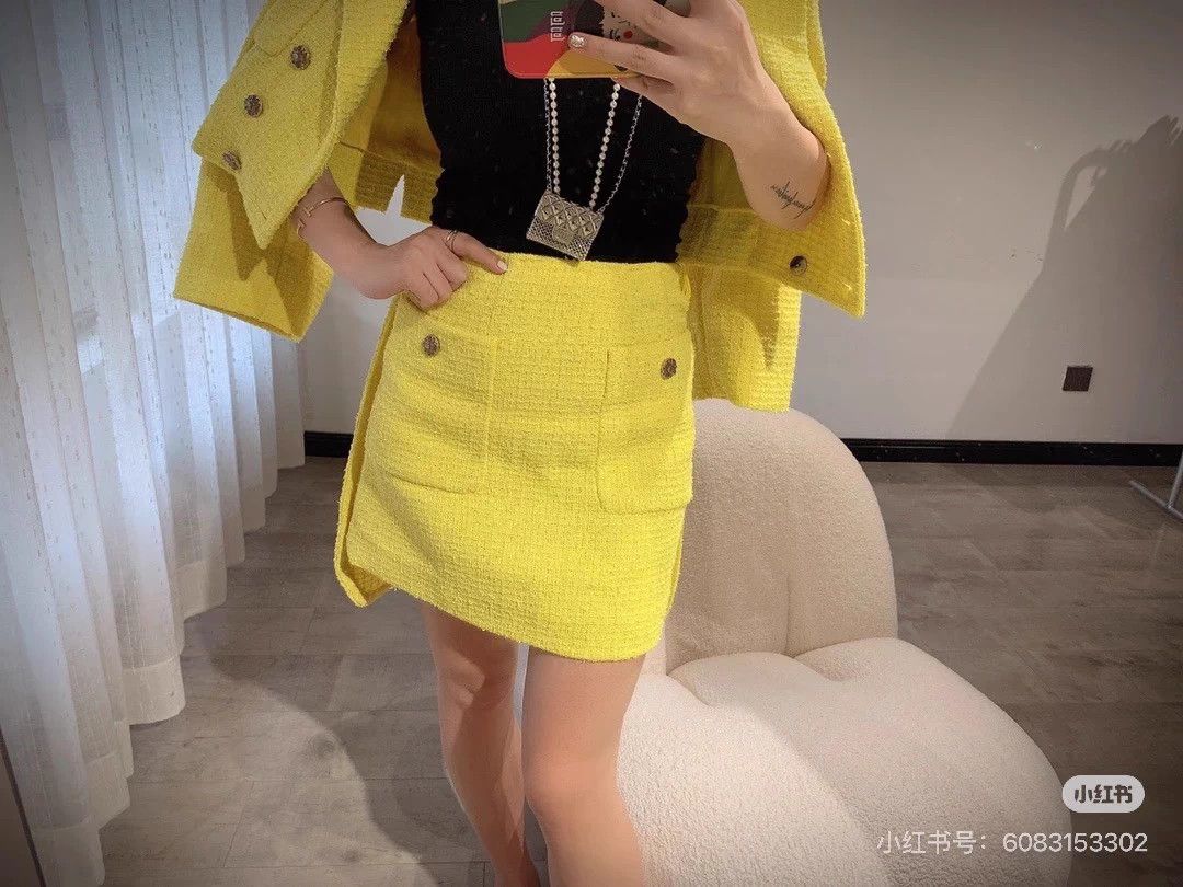 Chanel Chanel 22S Yellow Tweed Skirt 36 Size 26" / US 2 / IT 38 - 7 Thumbnail