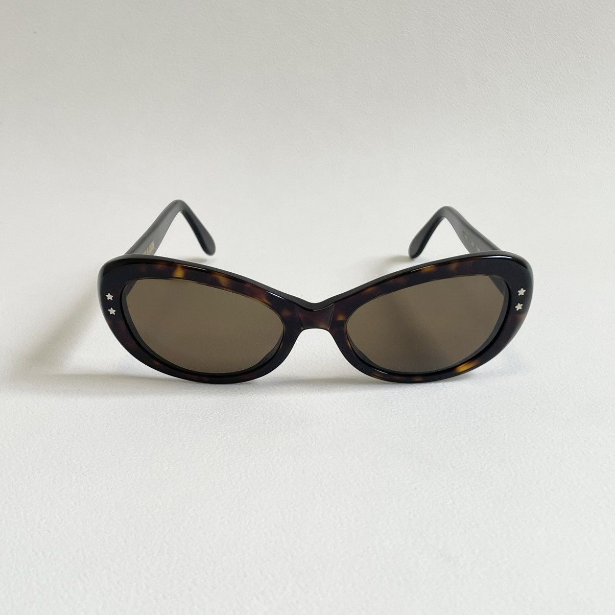 Cutler and Gross Tortoiseshell Oval ‘Cat Eye’ 70s Sunglasses Size ONE SIZE - 1 Thumbnail