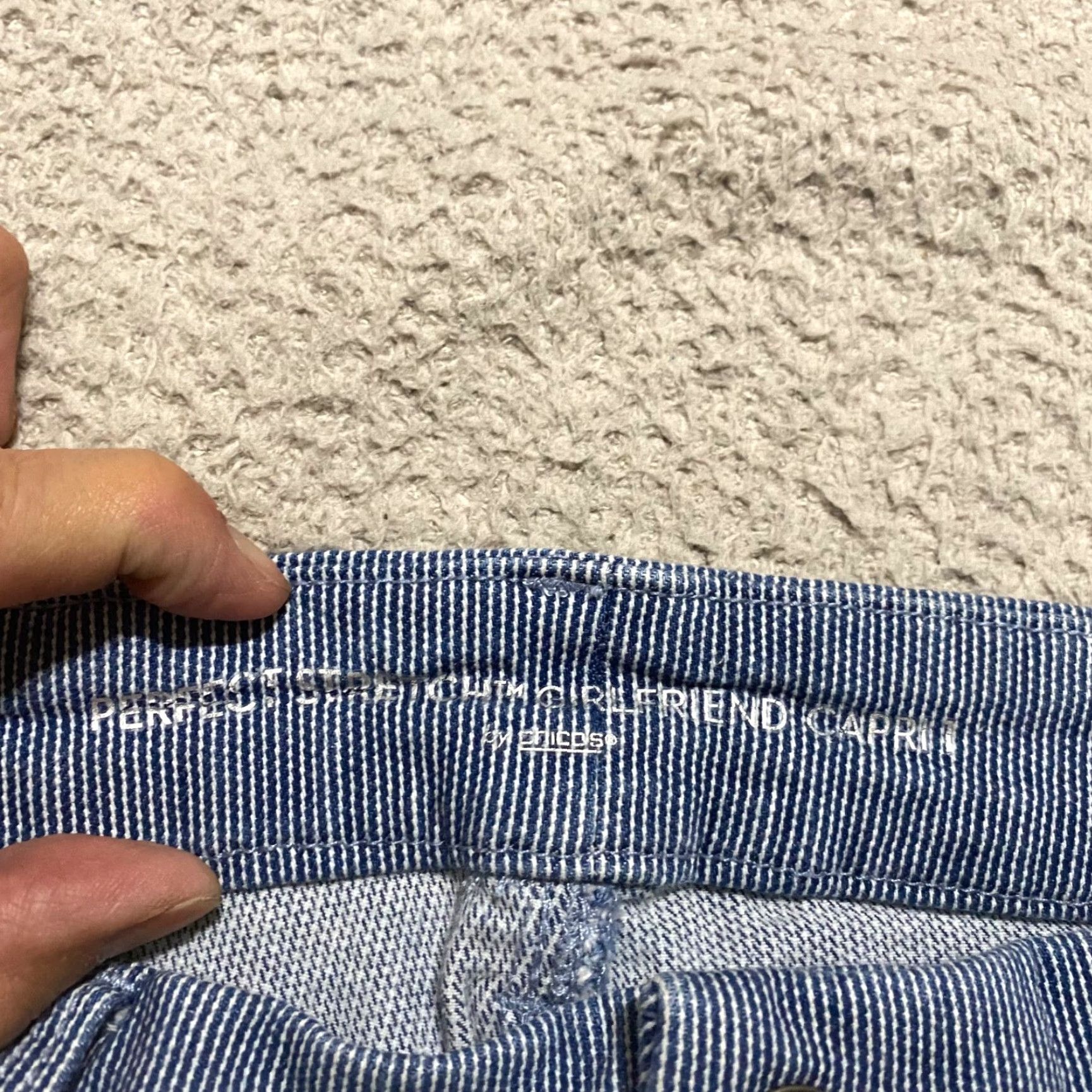 Vintage Chico's Womens Pants Blue Striped Capri High Rise Straight M Adults 29 In Waist Cotton Spandex Comfortable Pockets Casual 20.5 In Inseam Size 29" - 3 Thumbnail