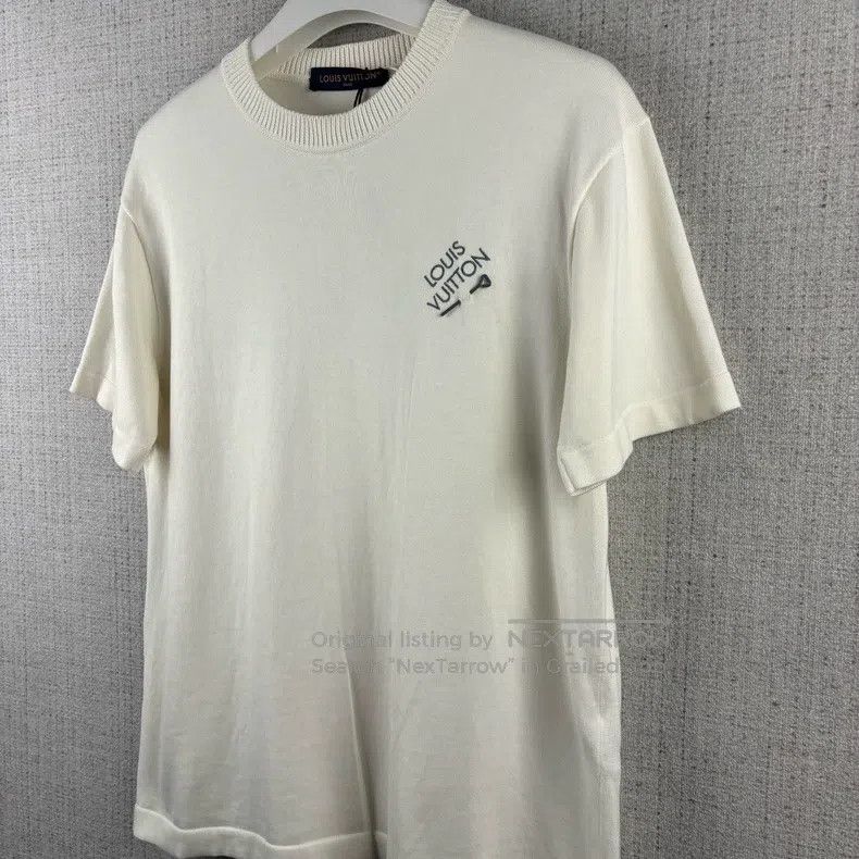 Louis Vuitton Louis Vuitton Solid Chest Pin Logo Print Crew Neck Short S Size US M / EU 48-50 / 2 - 3 Thumbnail