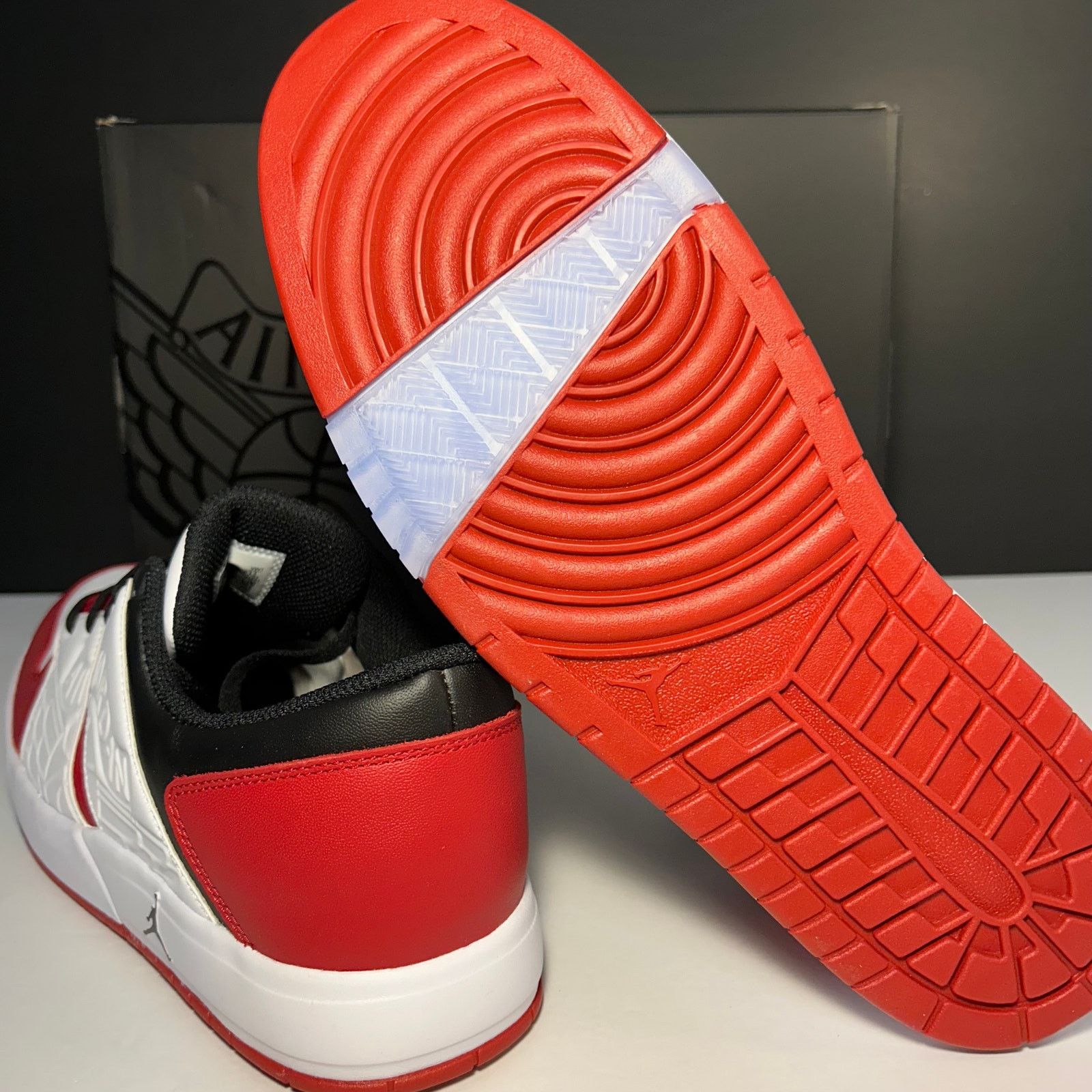 Jordan Brand Nike Air Jordan Nu Retro 1 Low Chicago Red Men's Size 11.5 Size US 11.5 / EU 44-45 - 8 Thumbnail