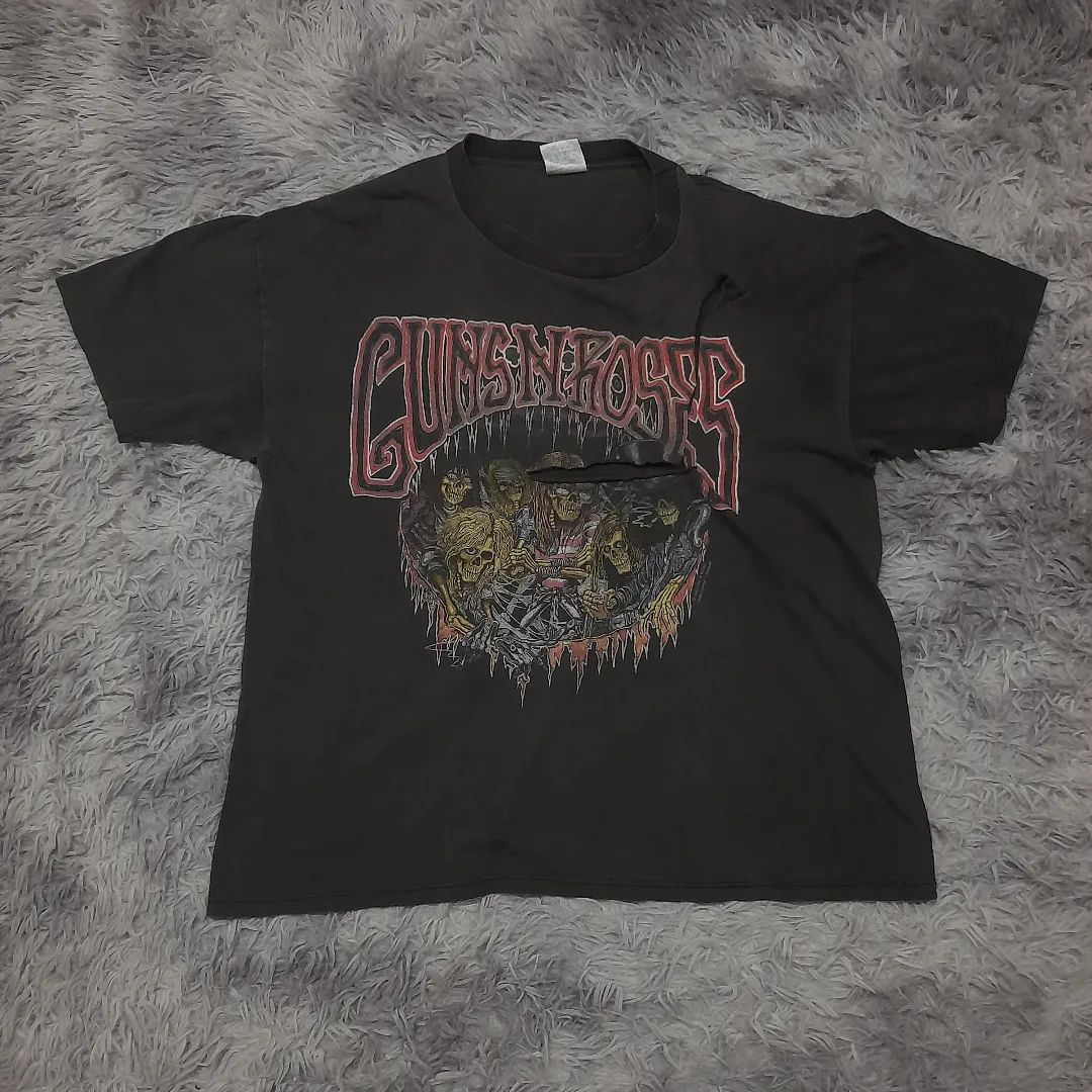 Vintage Vintage distressed guns and roses band Size US XL / EU 56 / 4 - 1 Preview