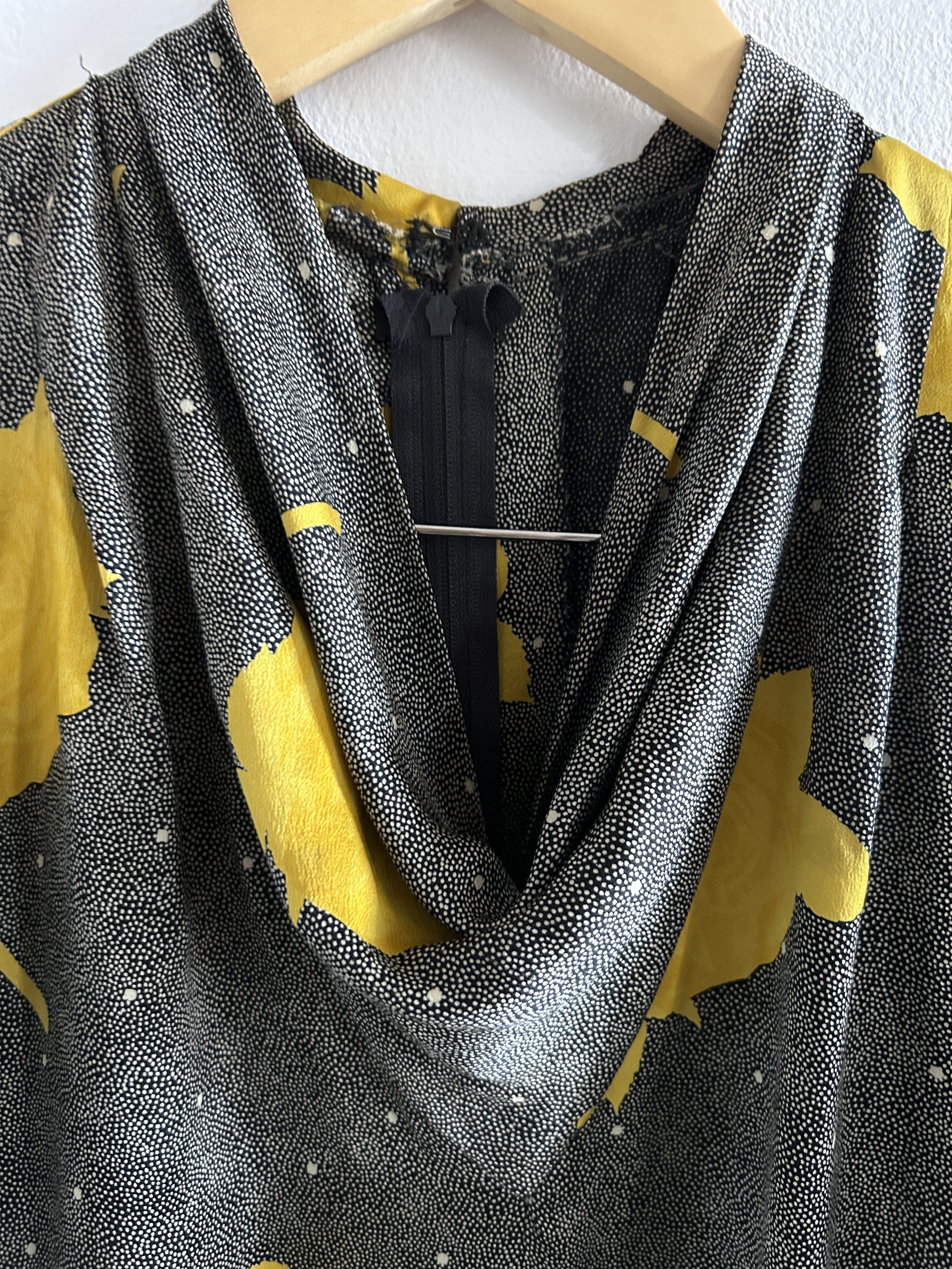 Vintage Vintage 80s Yellow Rose Print Wiggle Dress Size M / US 6-8 / IT 42-44 - 10 Thumbnail