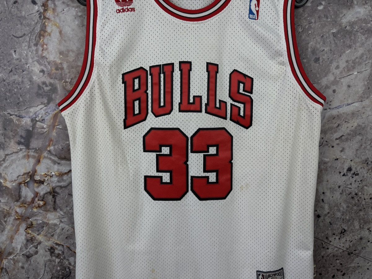 Adidas Adidas NBA Bulls Scottie Pippen #33 Jersey XL Vintage Size US XL / EU 56 / 4 - 3 Thumbnail