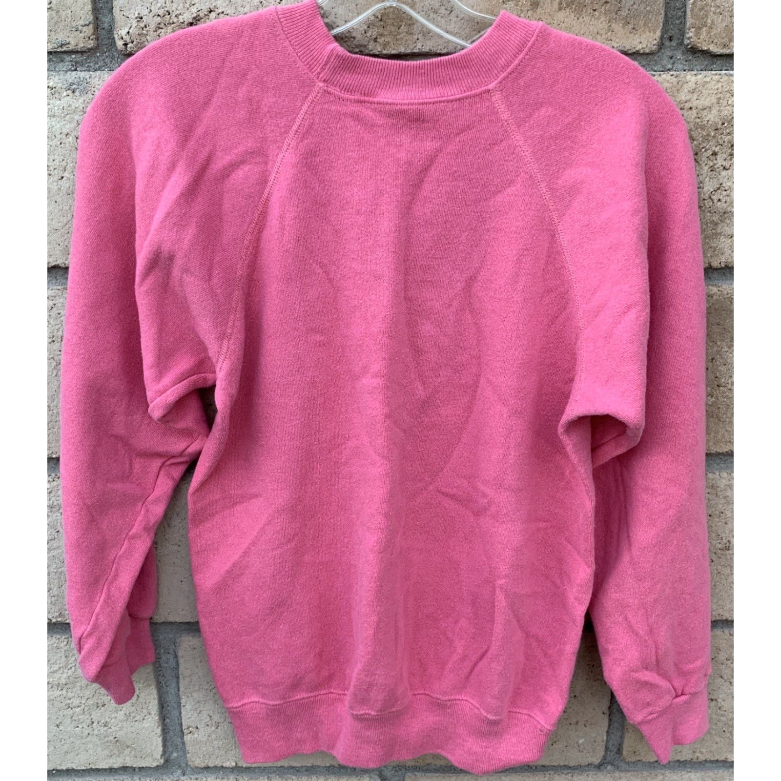 Hanes VINTAGE Hanes Sweatshirt Raglan Graphic Ice Palace Honolulu Hawaii Skating Size S Mens Pullover Long Sleeve Pink Cotton Blend 80s Animals Beach Size US S / EU 44-46 / 1 - 5 Thumbnail