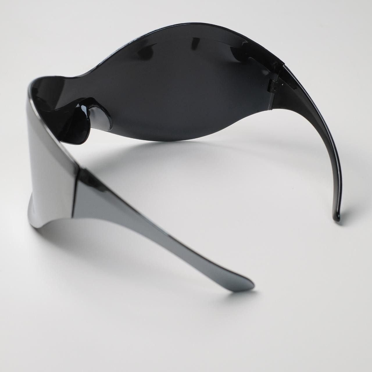 Japanese Brand Avant Garde Futuristic Oversized Sliver Sunglasses Unisex OS Size ONE SIZE - 7 Thumbnail