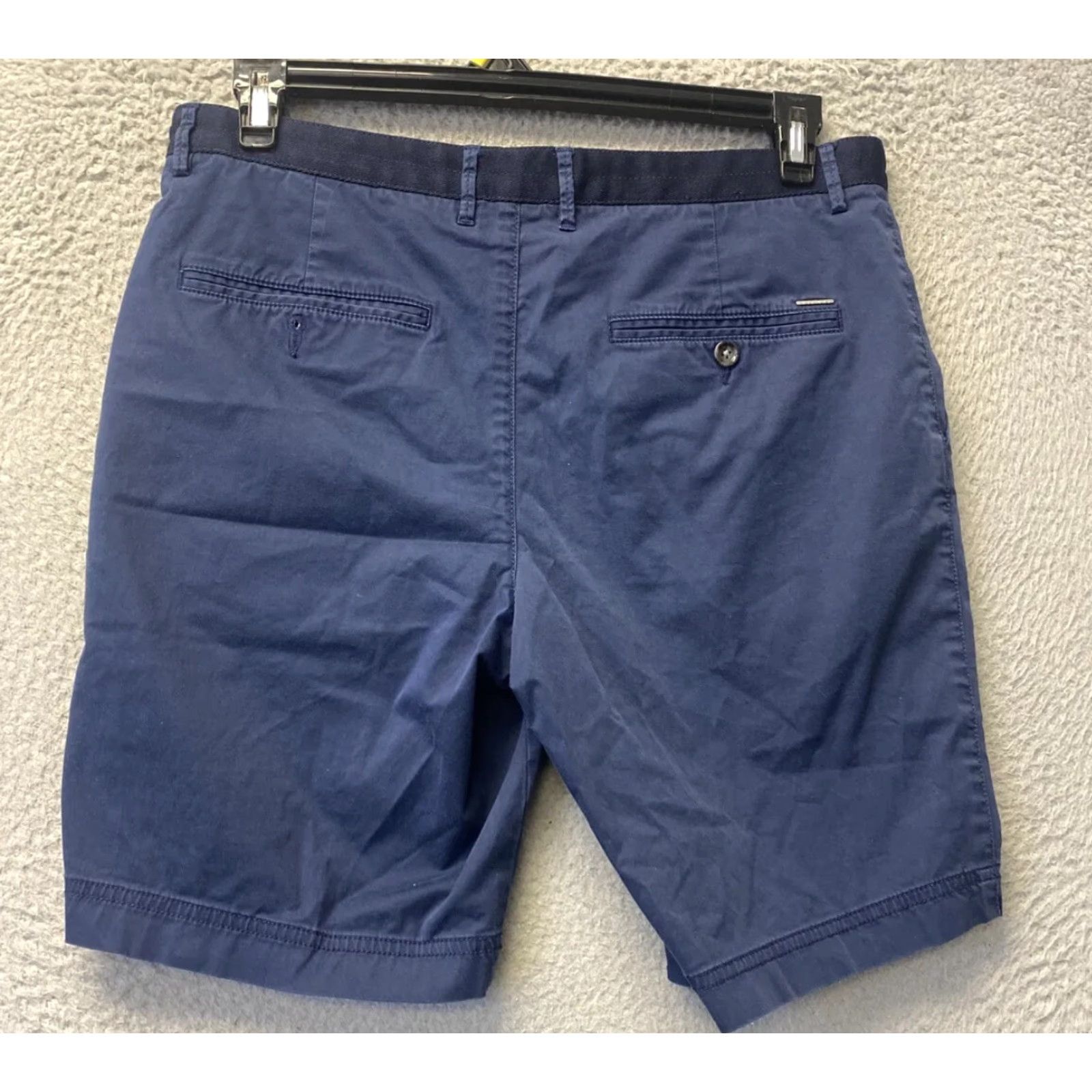Hugo Boss HUGO BOSS Men's Chino Shorts 32R Blue Solid Regular Fit Size US 32 / EU 48 - 6 Thumbnail