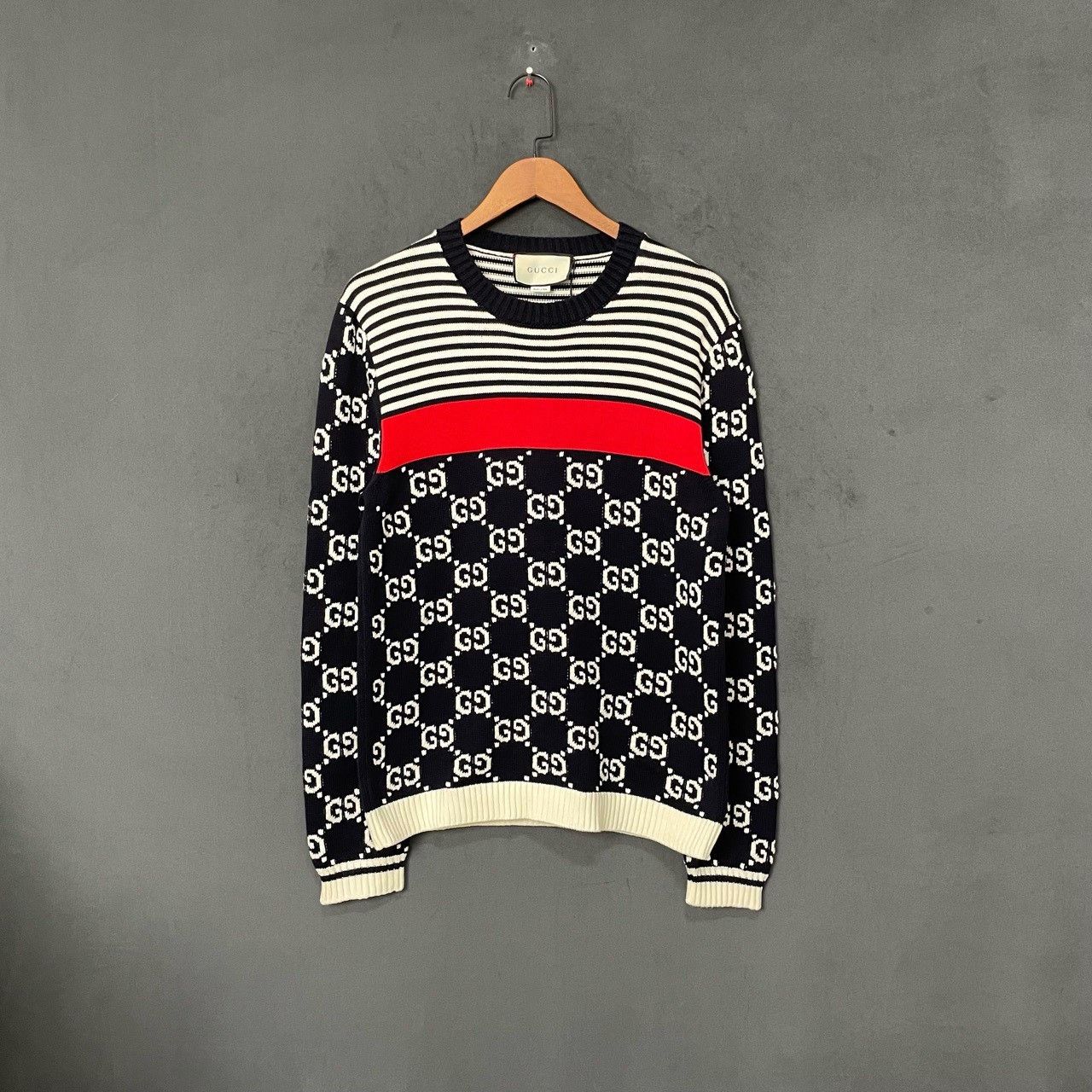 Gucci Gucci Black and red logo sweater 2501-Nextarrow Size US M / EU 48-50 / 2 - 1 Thumbnail