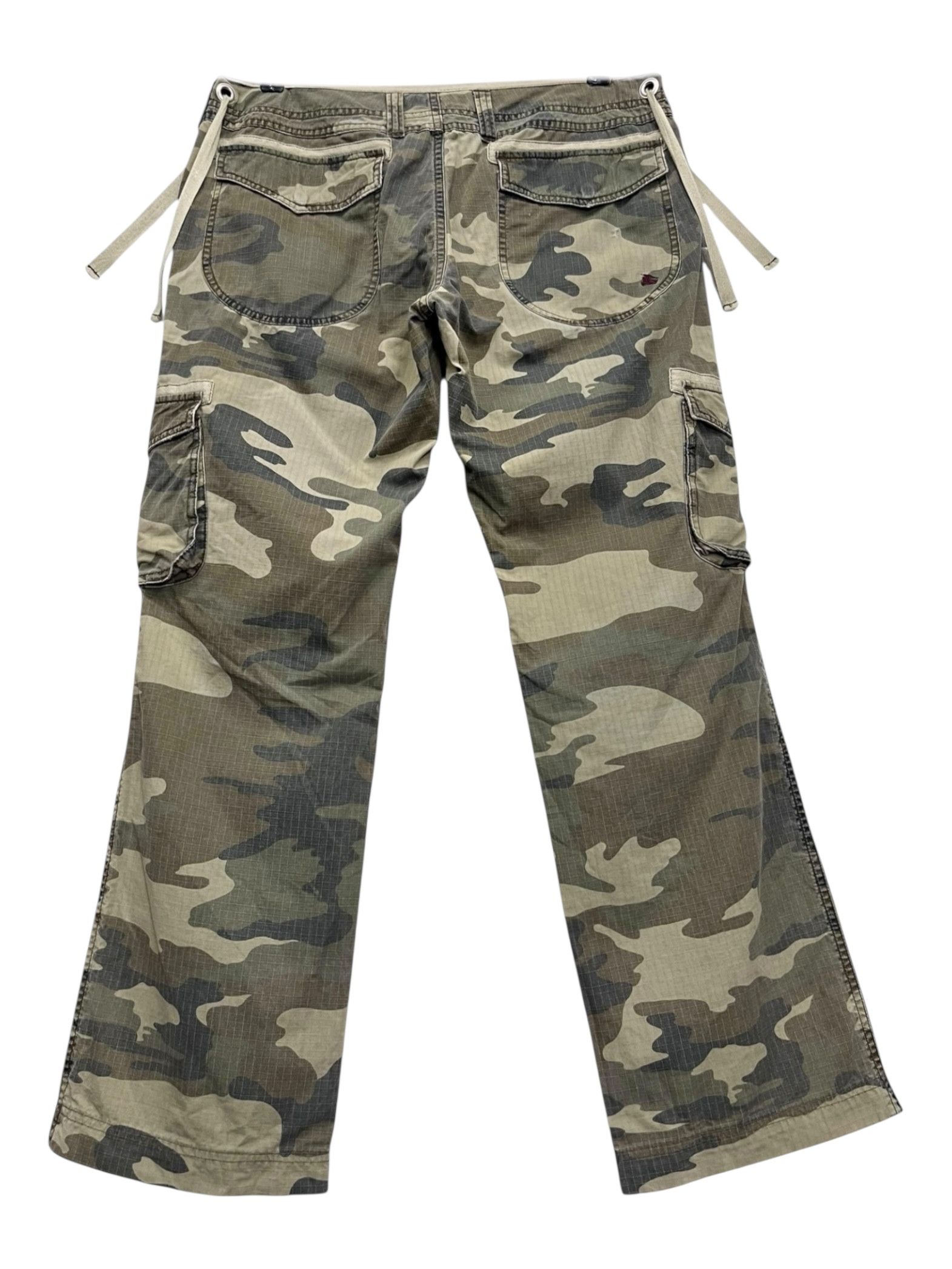 Burberry 💥RARE🔥BURBERRY BLACK LABEL JAPAN Camouflage Bondage Cargo Size US 32 / EU 48 - 2 Thumbnail