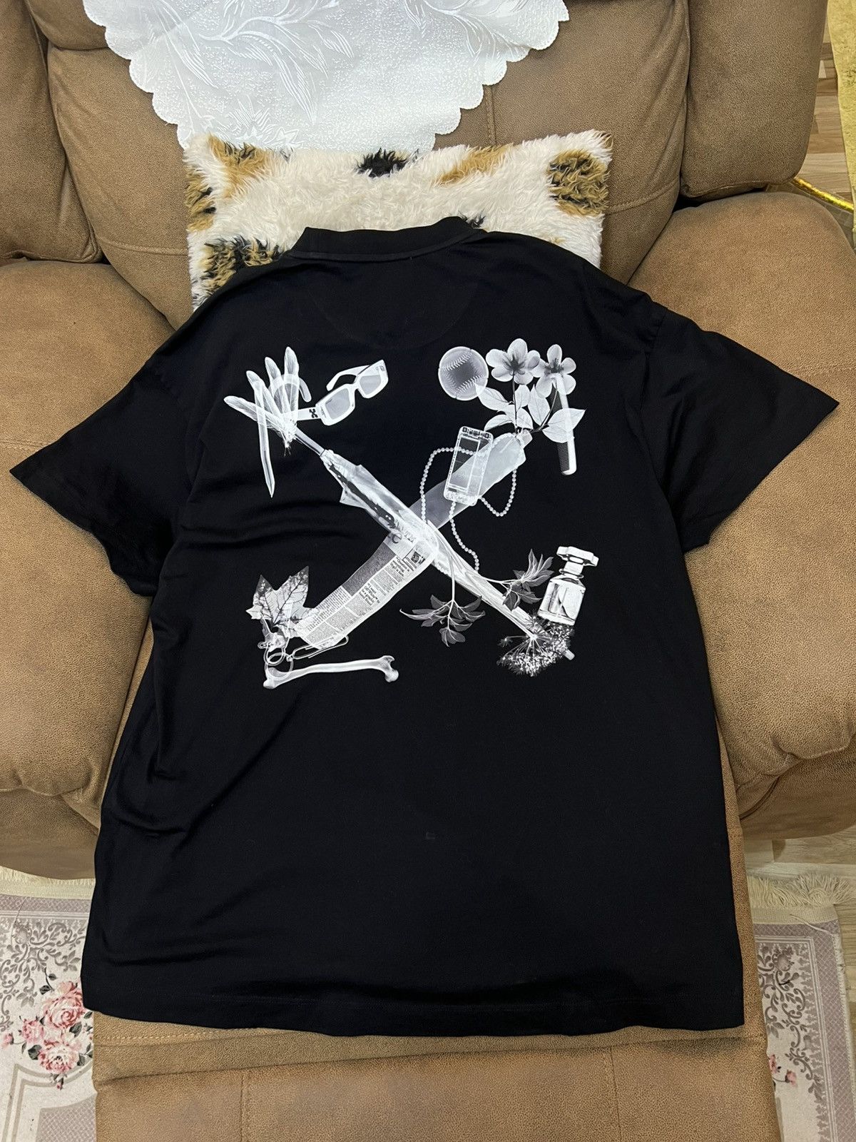 Off-White Offwhite Black Scan Arrow Tshirt. Size US XXS / EU 40 - 4 Thumbnail