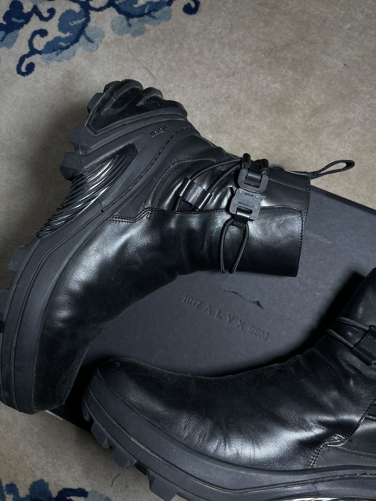 1017 ALYX 9SM × Alyx × MMW 1017 Alyx 9SM Buckle Chelsea Leather Boots Size US 10 / EU 43 - 3 Thumbnail