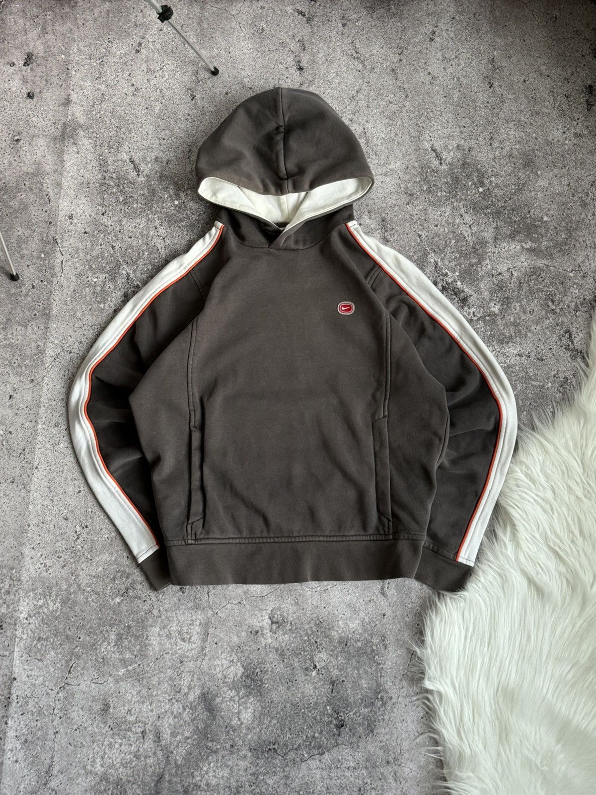Nike × Vintage Vintage Nike COR72Z Y2K big logo faded distressed hoodie Size US S / EU 44-46 / 1 - 8 Thumbnail