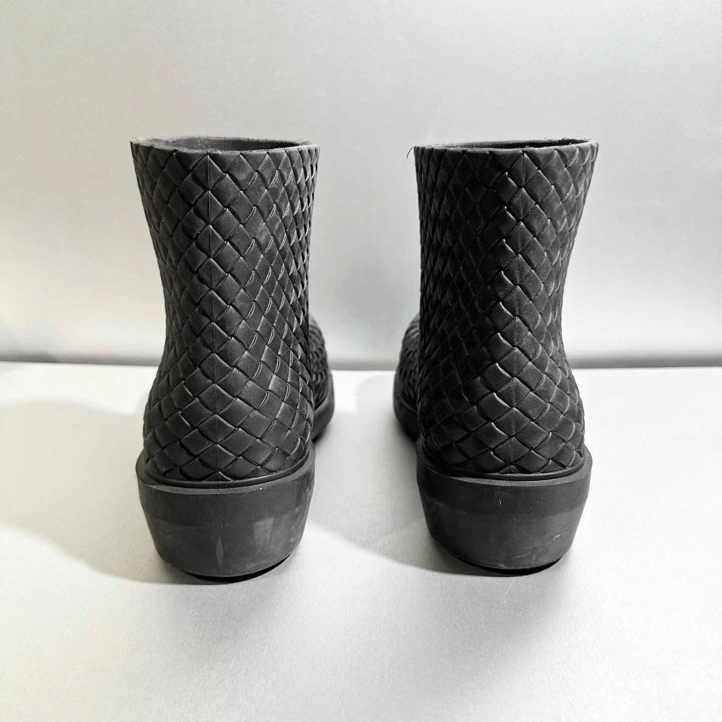 Bottega Veneta Bottega Veneta Black Woven Boots 37 EU Worn Once Size US 6 / IT 36 - 5 Thumbnail