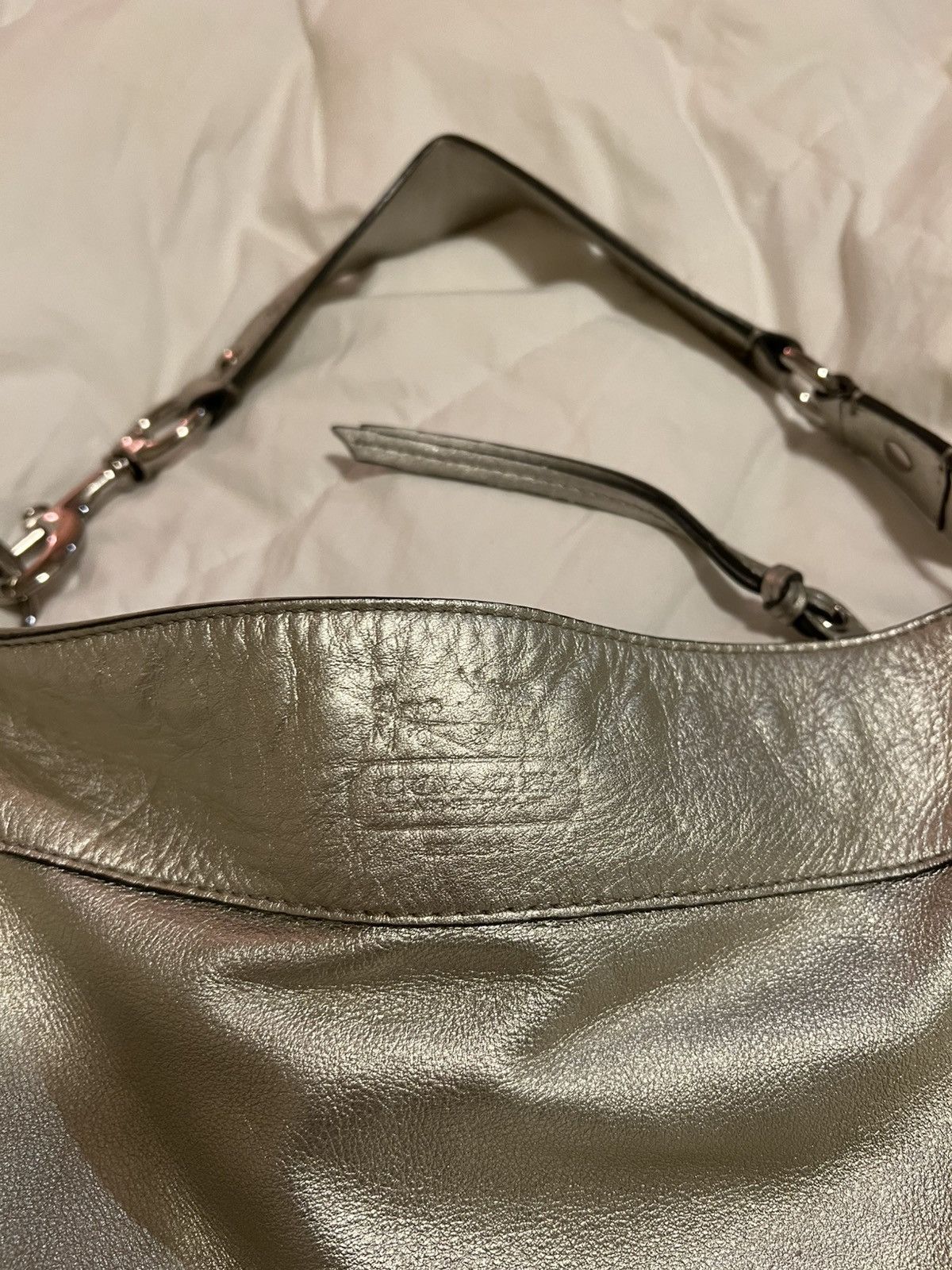 Coach × Vintage silver chrome slouchy coach shoulder bag Size ONE SIZE - 3 Thumbnail