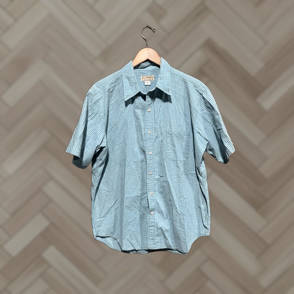 Vintage VINTAGE L.L.Bean Shirt Mens XL Blue Striped Short Sleeve Button-Up MENS XL Blue Striped 90s Concert Event? Size US XL / EU 56 / 4 - 1 Thumbnail