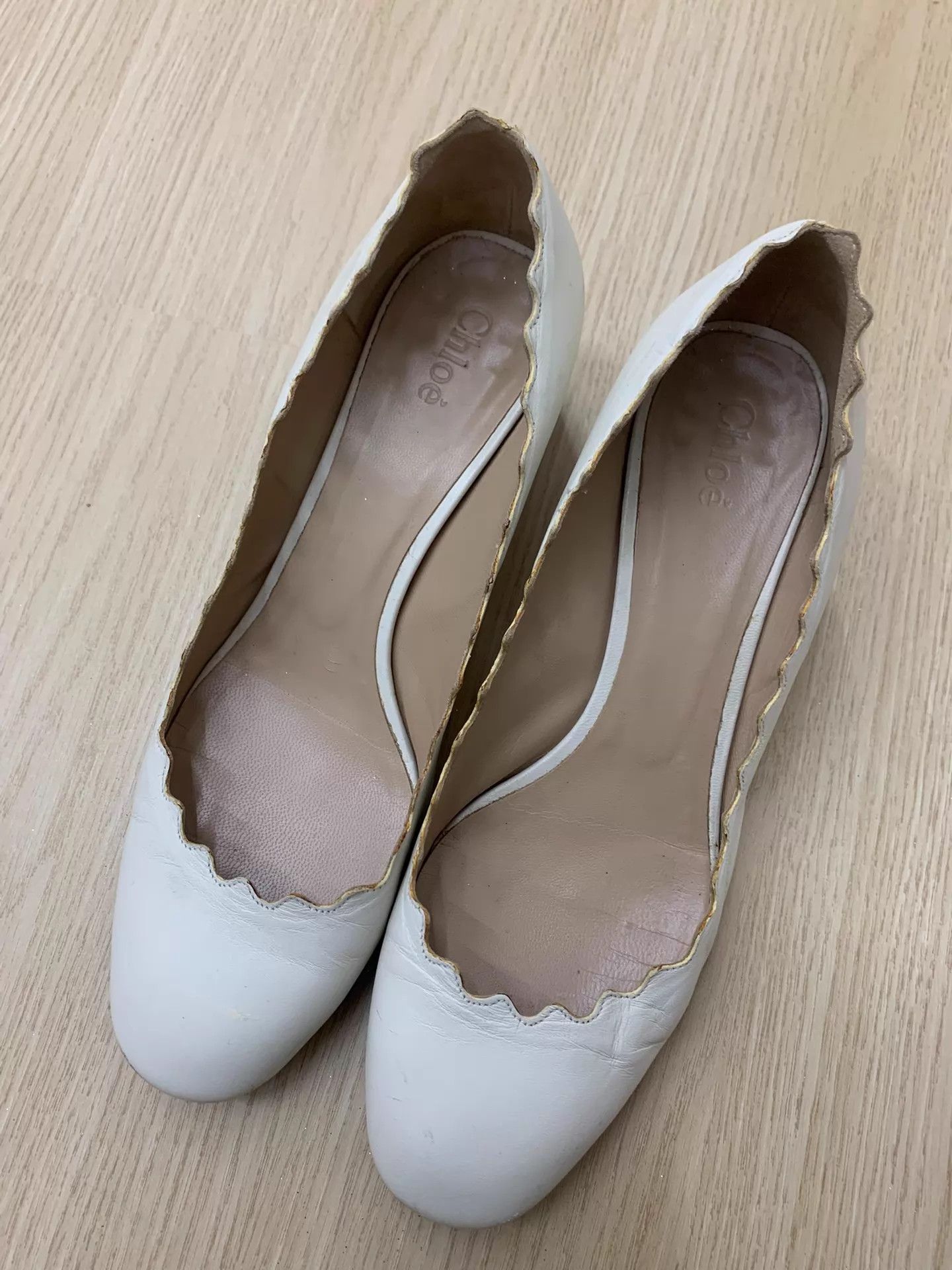 Chloe Chloé Women's White Petal Heels 38 New Size US 7.5 / IT 37.5 - 1 Thumbnail