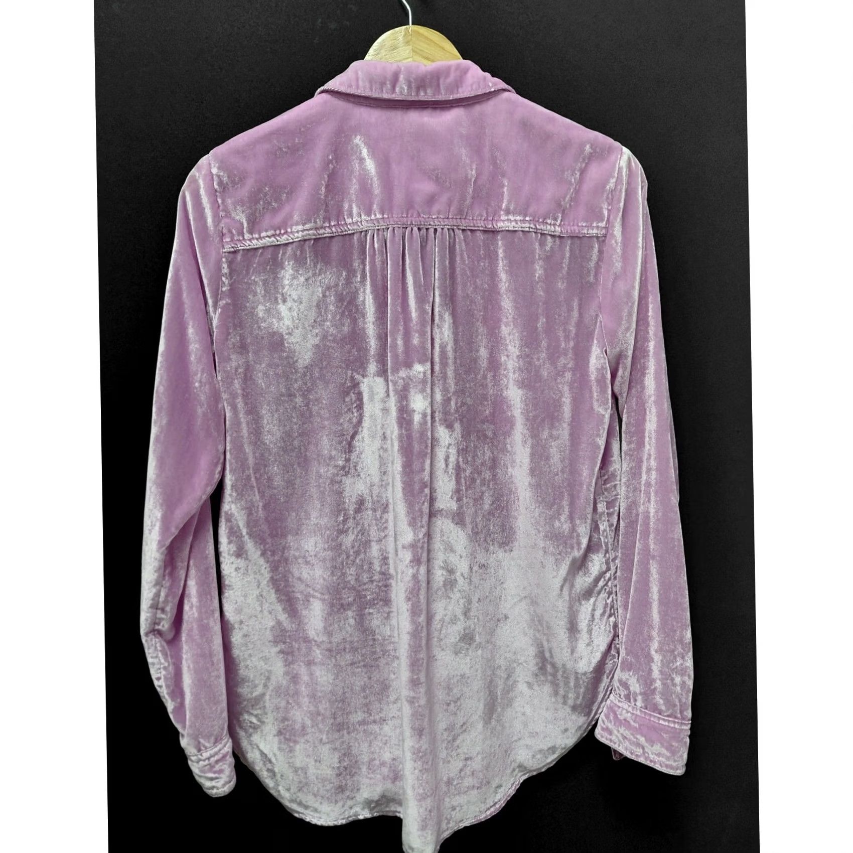 Vintage VINTAGE Pilcro Pink Crushed Velvet Button Down Shirt Long Sleeve Size 2 Size XS / US 0-2 / IT 36-38 - 2 Thumbnail